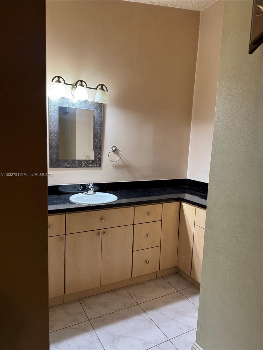 PEMBROKE LAKES SOUTH - Residential