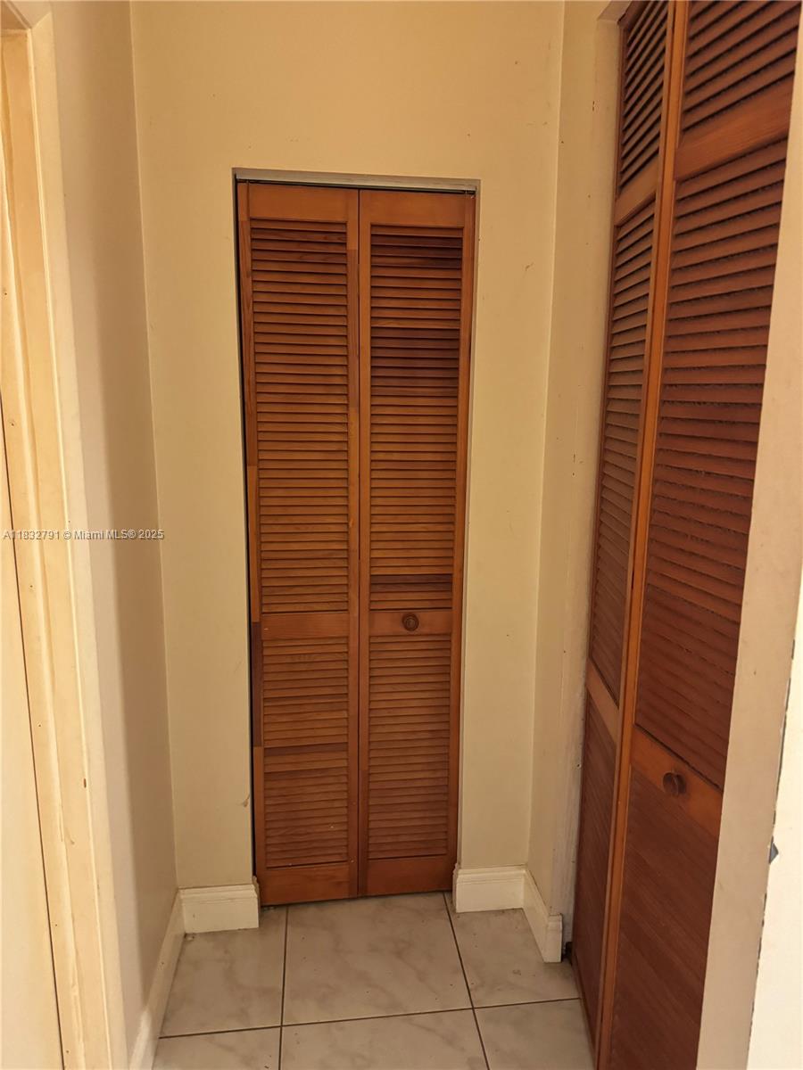 PEMBROKE LAKES SOUTH - Residential