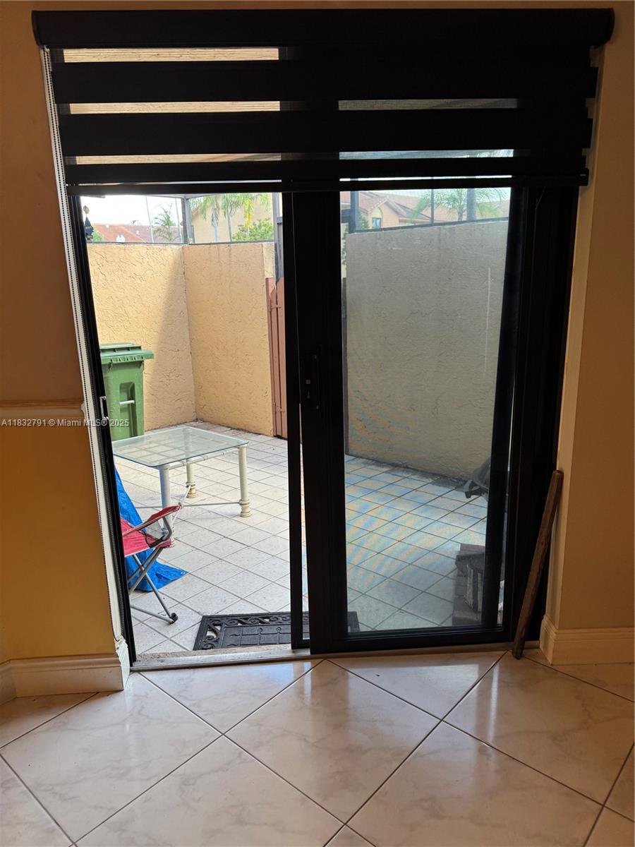 PEMBROKE LAKES SOUTH - Residential