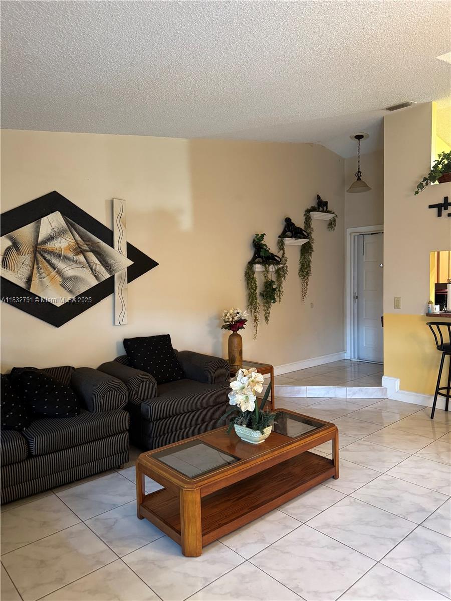 PEMBROKE LAKES SOUTH - Residential