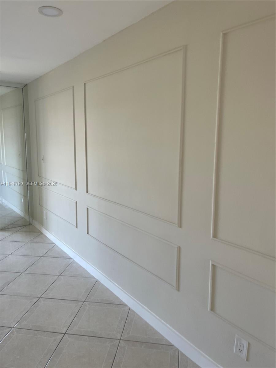 View photos, virtual tours, details... 8891 Sunrise Lakes Blvd 308