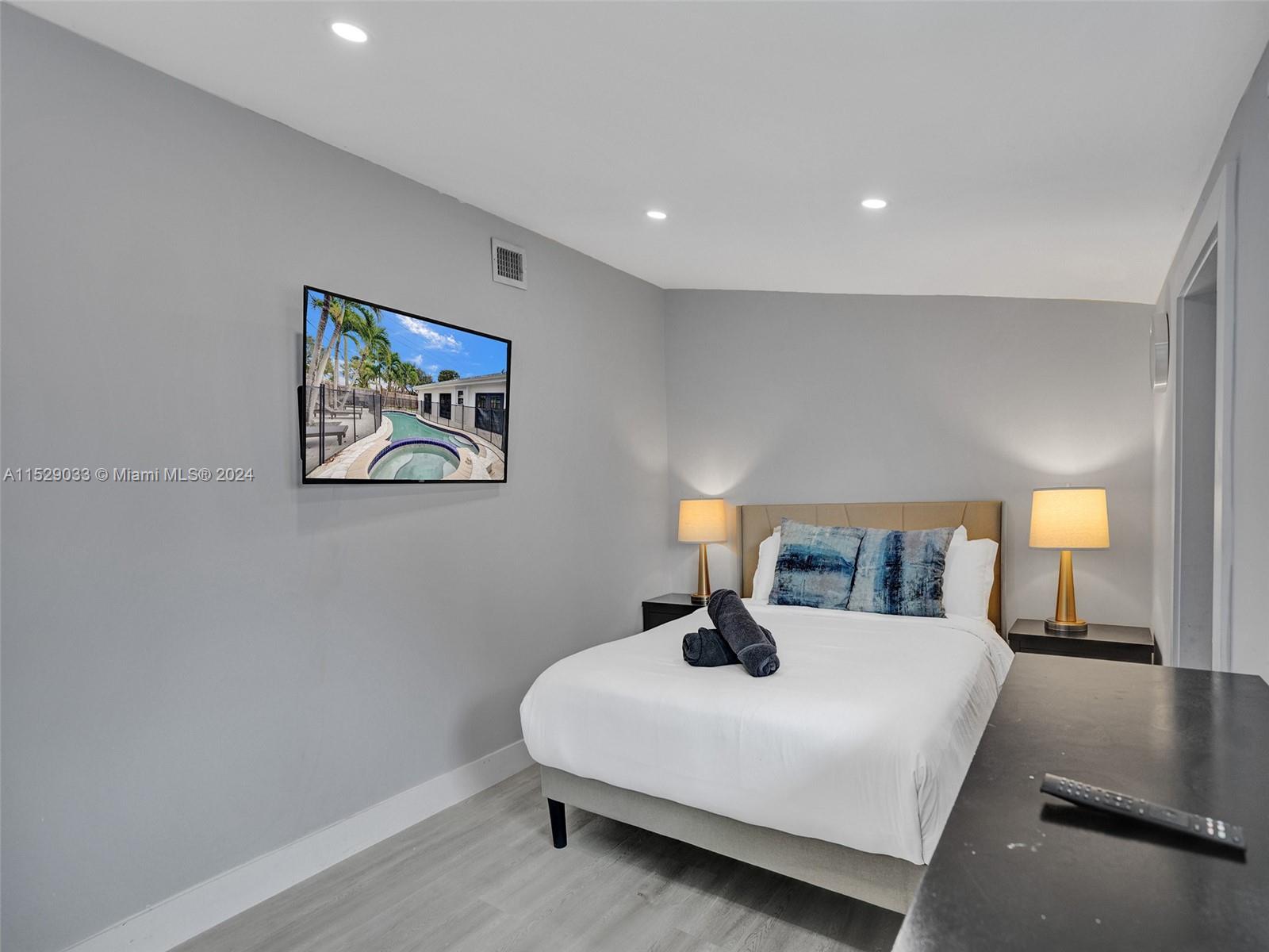 GULFSTREAM ESTATES - Residential Lease