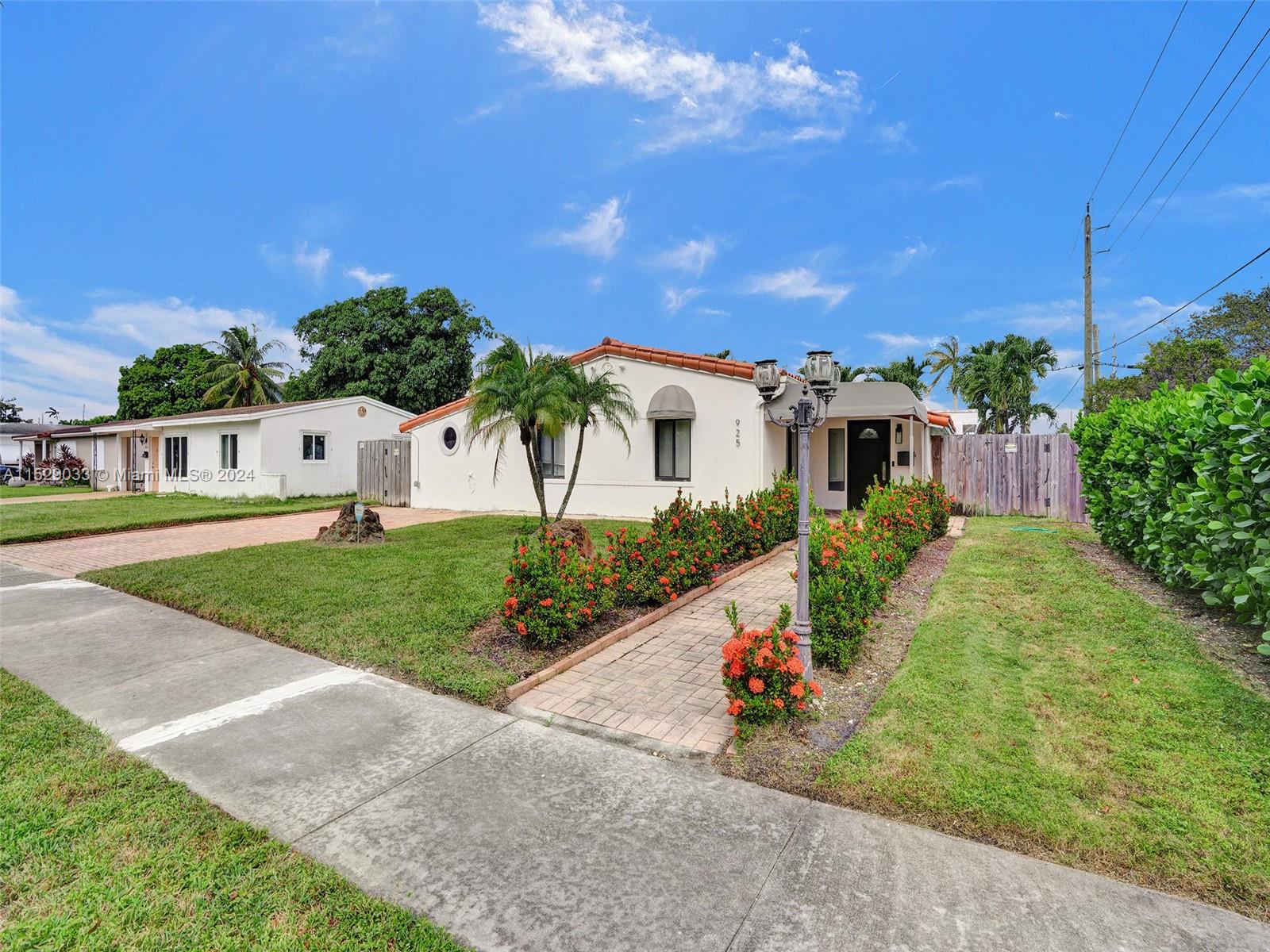 Charming 4BR, 3.5BA single-family home in Hallandale Beach. Spacious layout, modern furnishings, and prime location near restaurants and beaches.