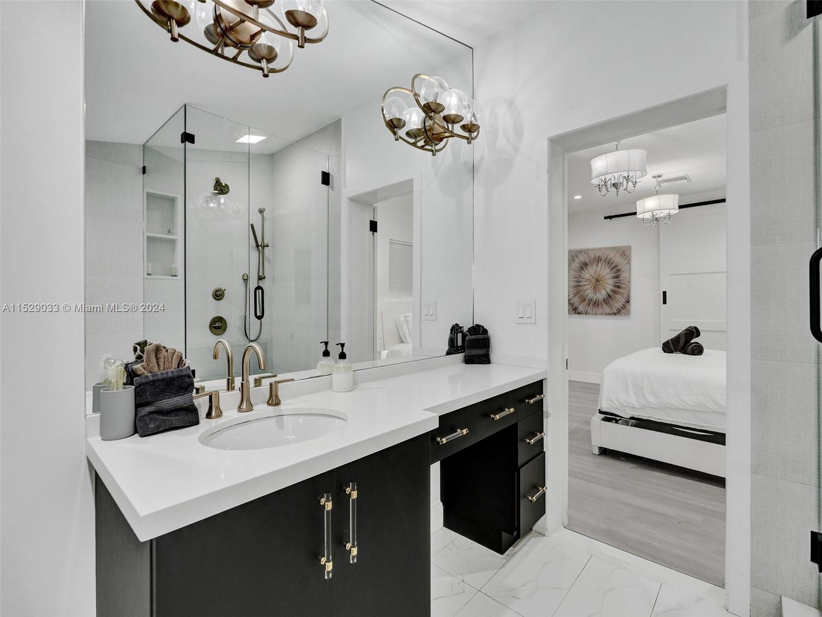 GULFSTREAM ESTATES - Residential Lease