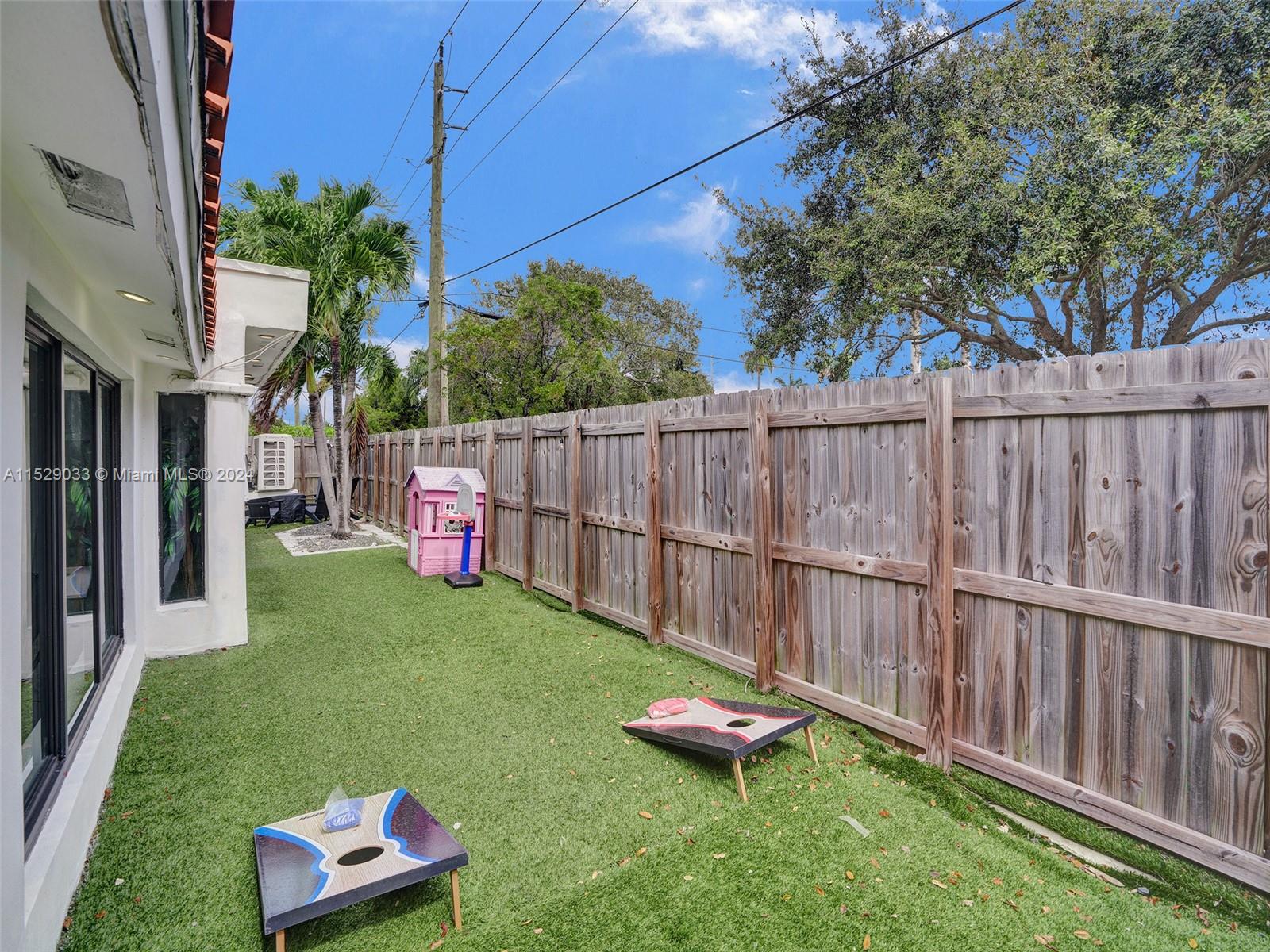 GULFSTREAM ESTATES - Residential Lease