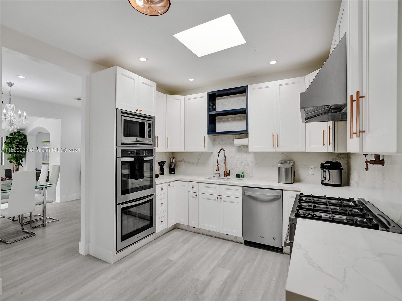 GULFSTREAM ESTATES - Residential Lease