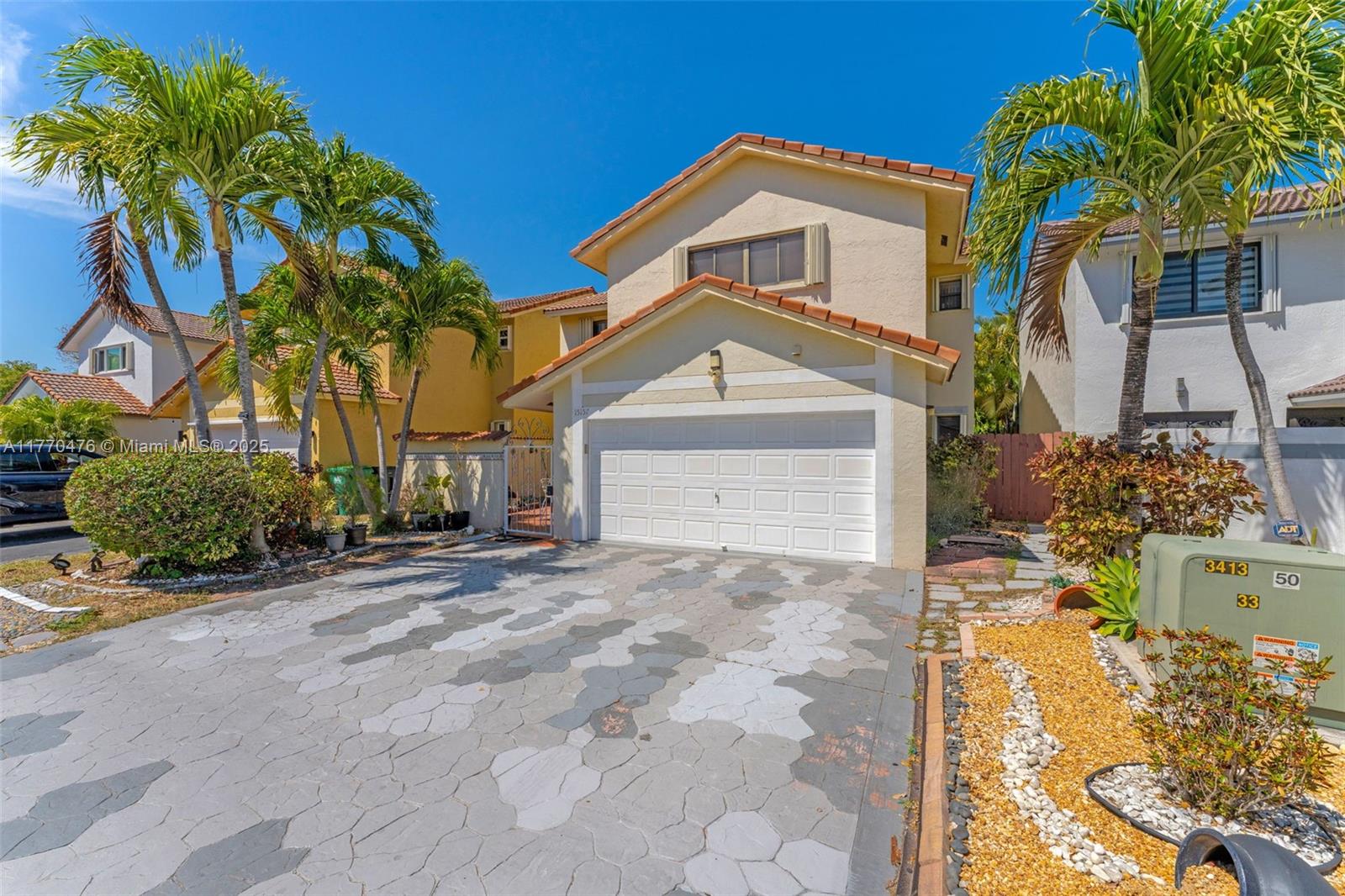 Property for Sale at 15157 Sw 95th St, Miami, Broward County, Florida - Bedrooms: 5 
Bathrooms: 3  - $665,000