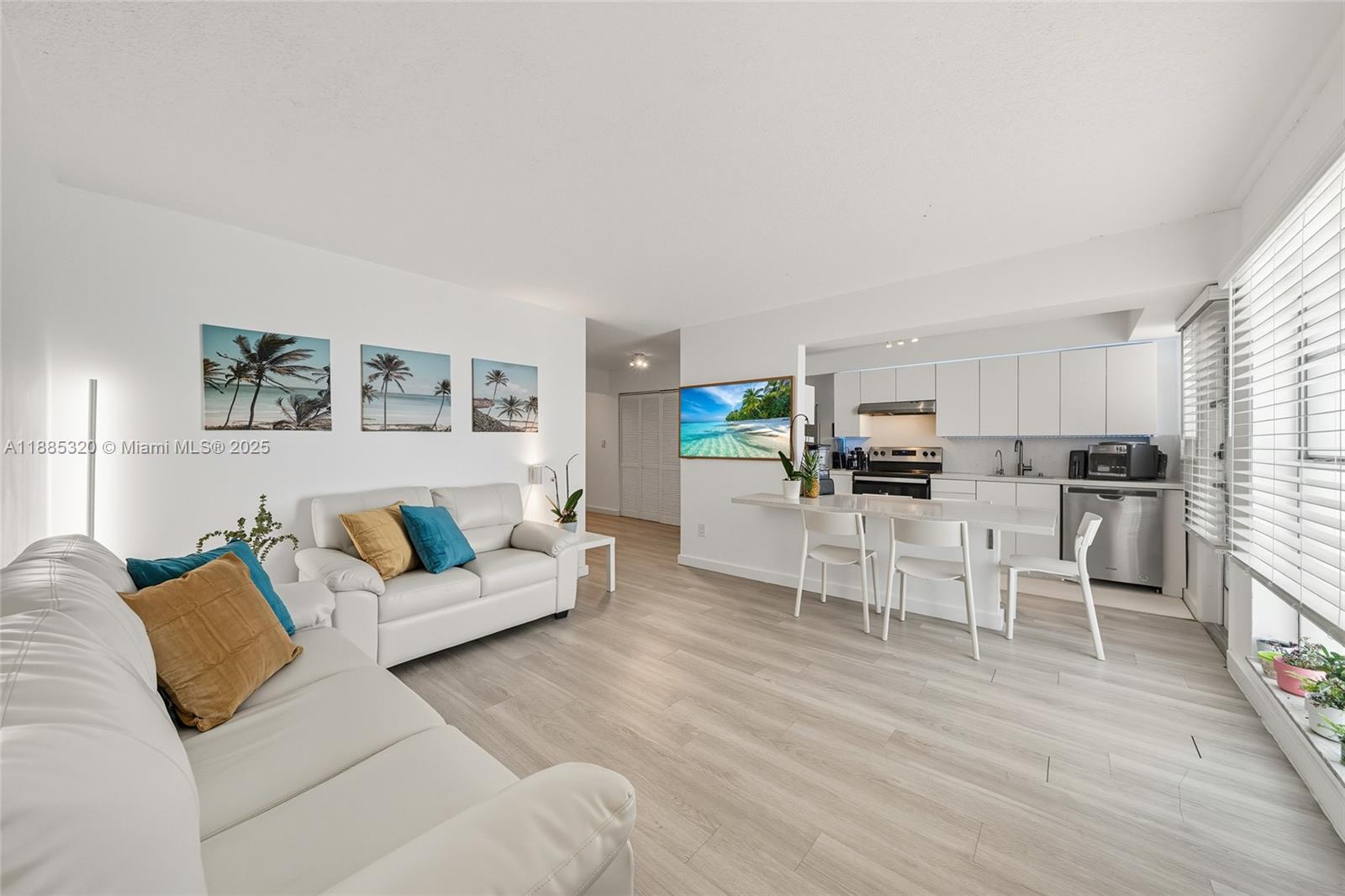 1340 Lincoln Rd 806
