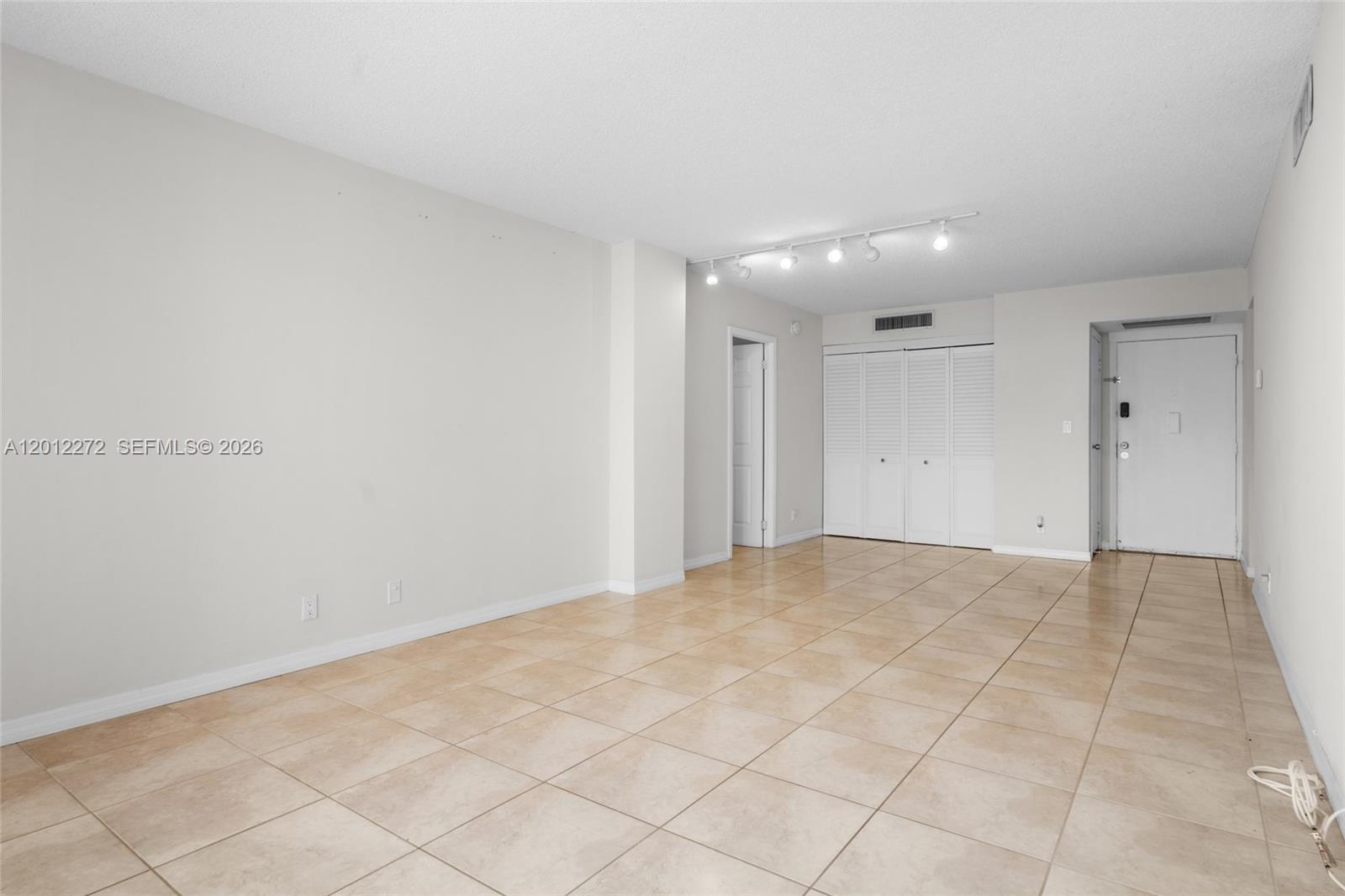 ENSENADA CONDO BLDG E-II - Residential Lease