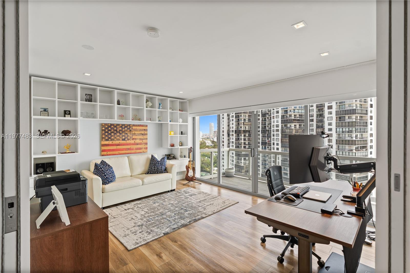 BRICKELL TOWNHOUSE CONDO - Residential