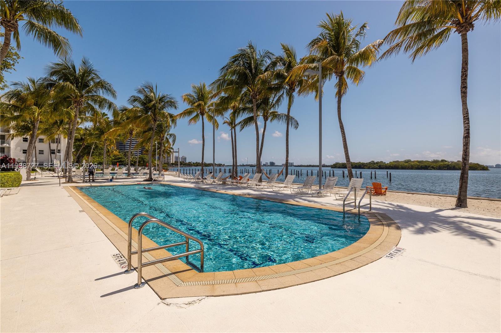 NIRVANA CONDO NO ONE COND - Residential