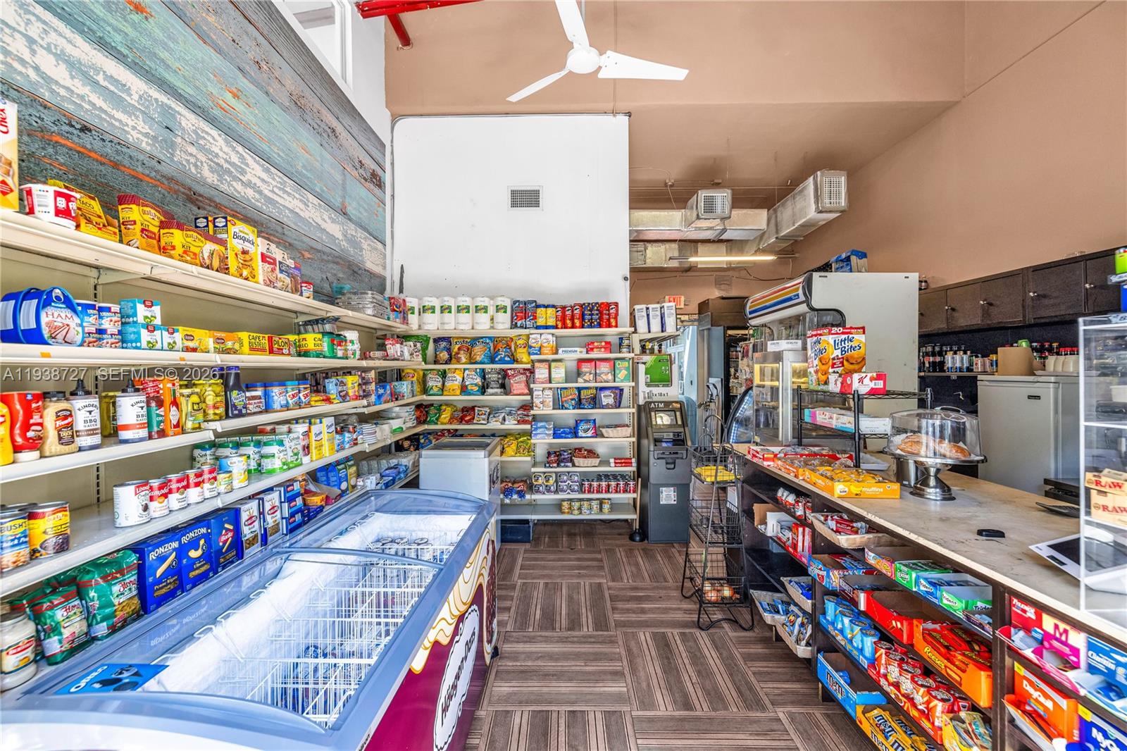 NIRVANA CONDO NO ONE COND - Residential