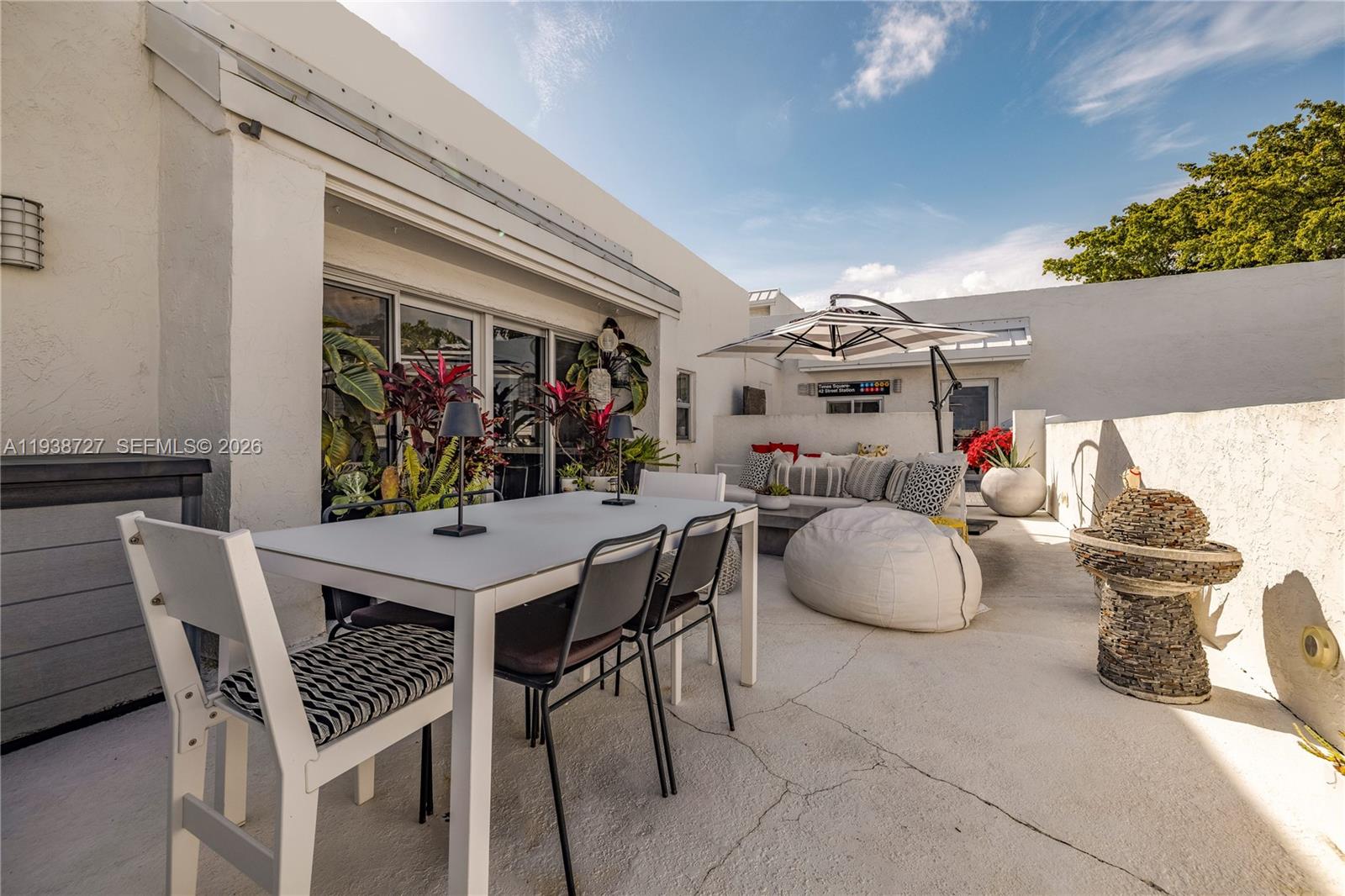 NIRVANA CONDO NO ONE COND - Residential