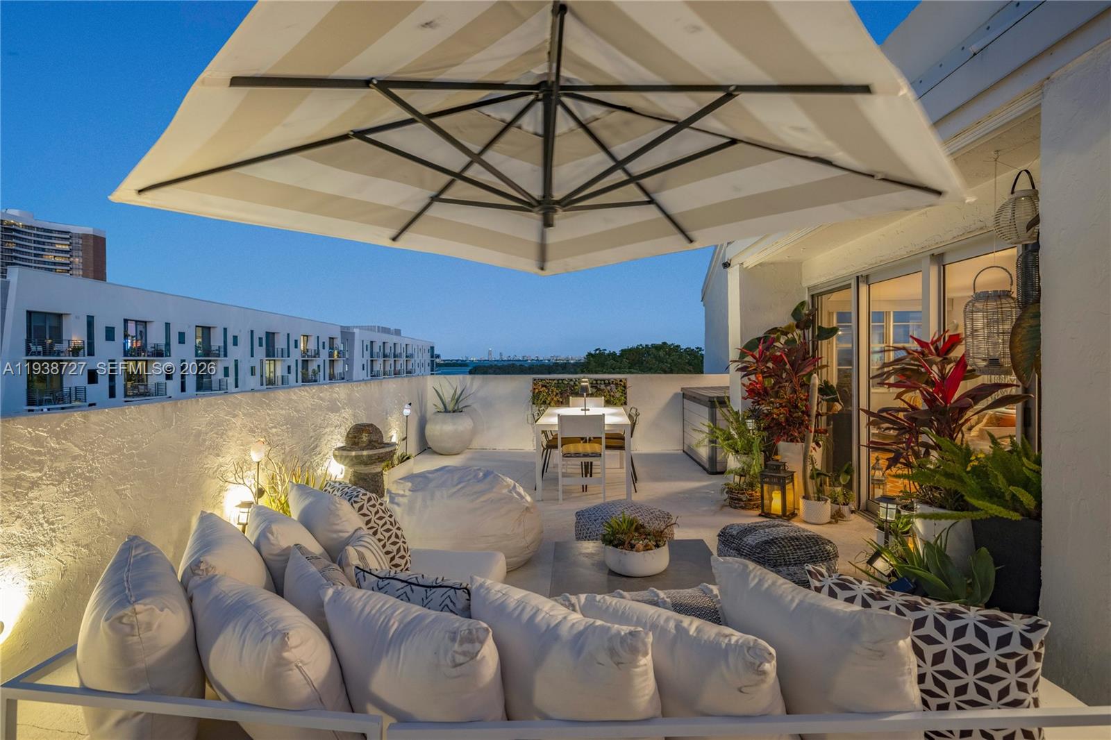 NIRVANA CONDO NO ONE COND - Residential