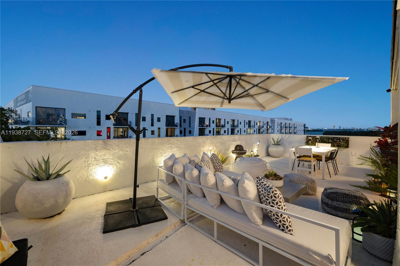 NIRVANA CONDO NO ONE COND - Residential