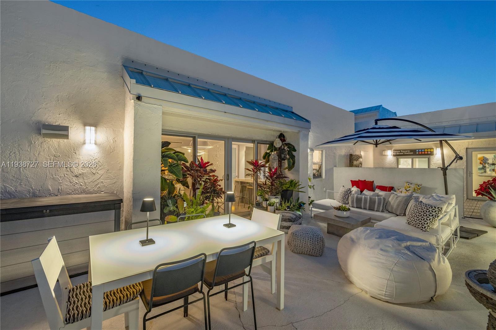 NIRVANA CONDO NO ONE COND - Residential