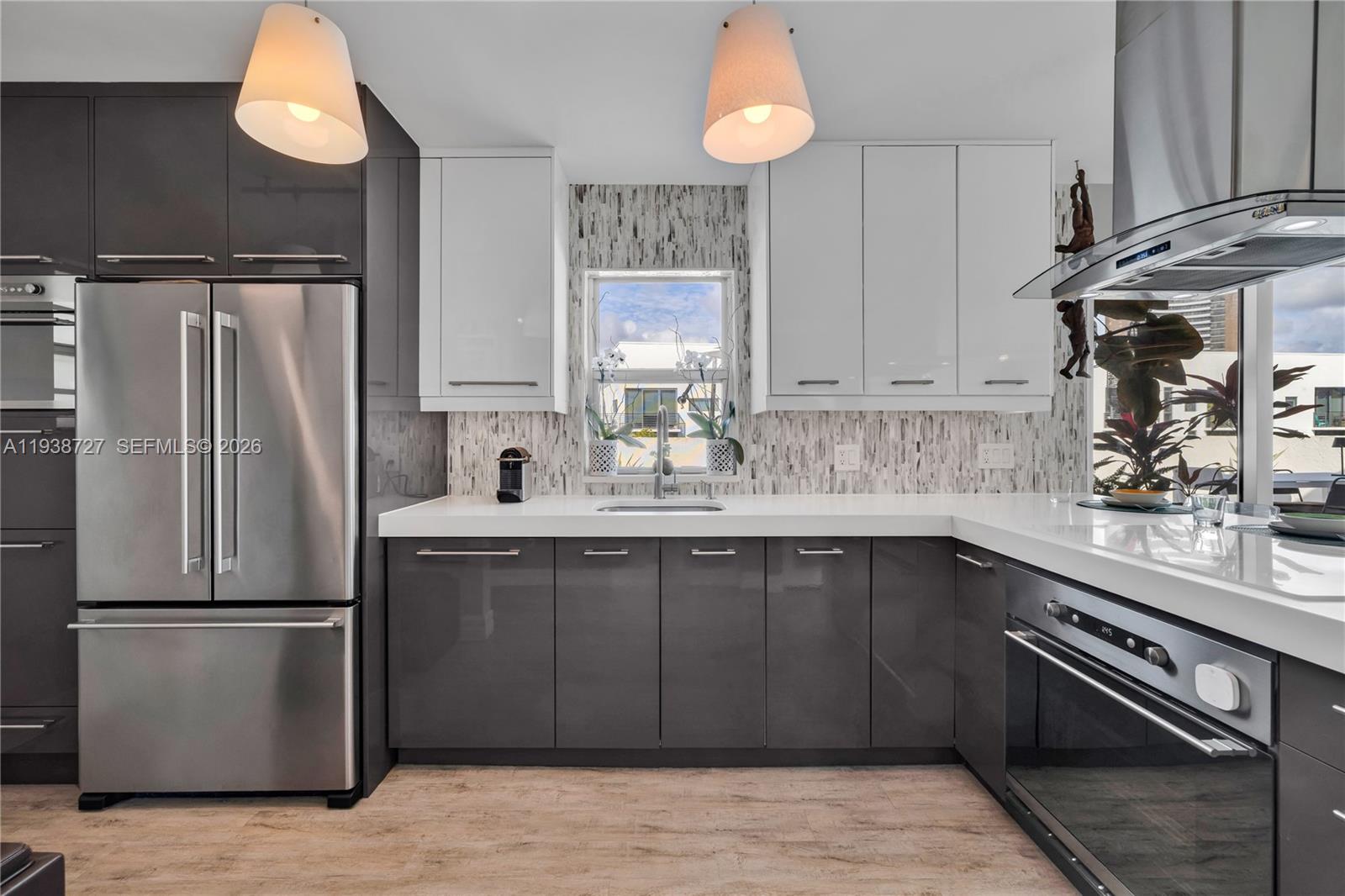 NIRVANA CONDO NO ONE COND - Residential