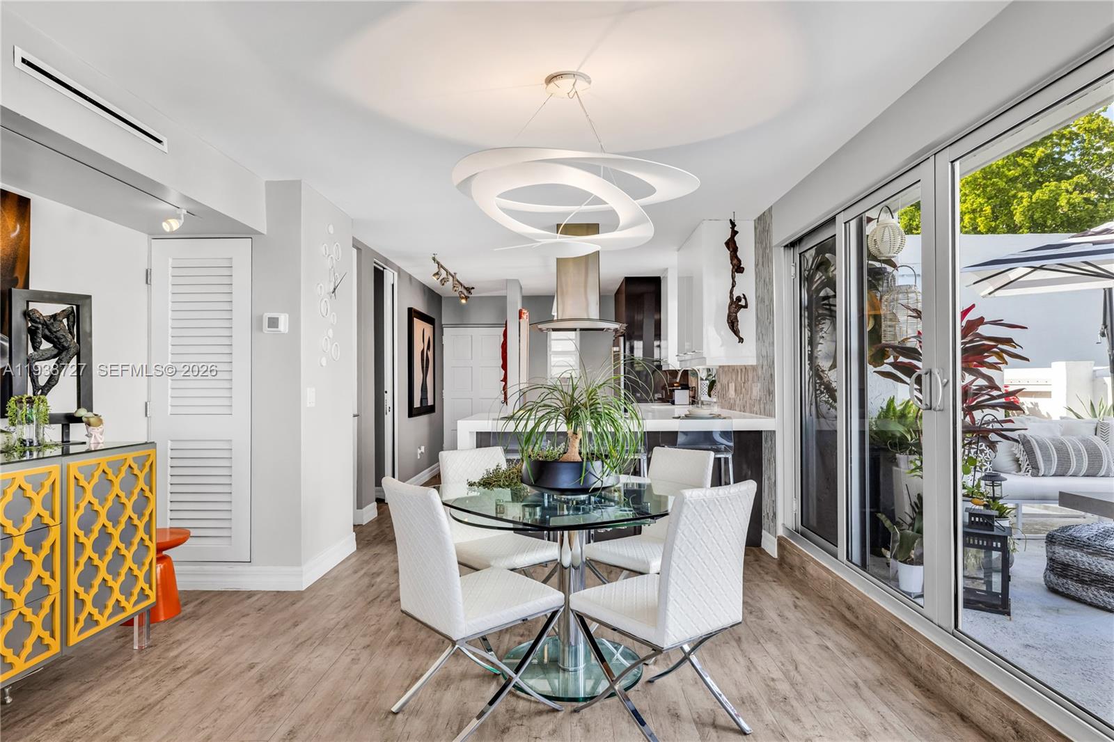 NIRVANA CONDO NO ONE COND - Residential