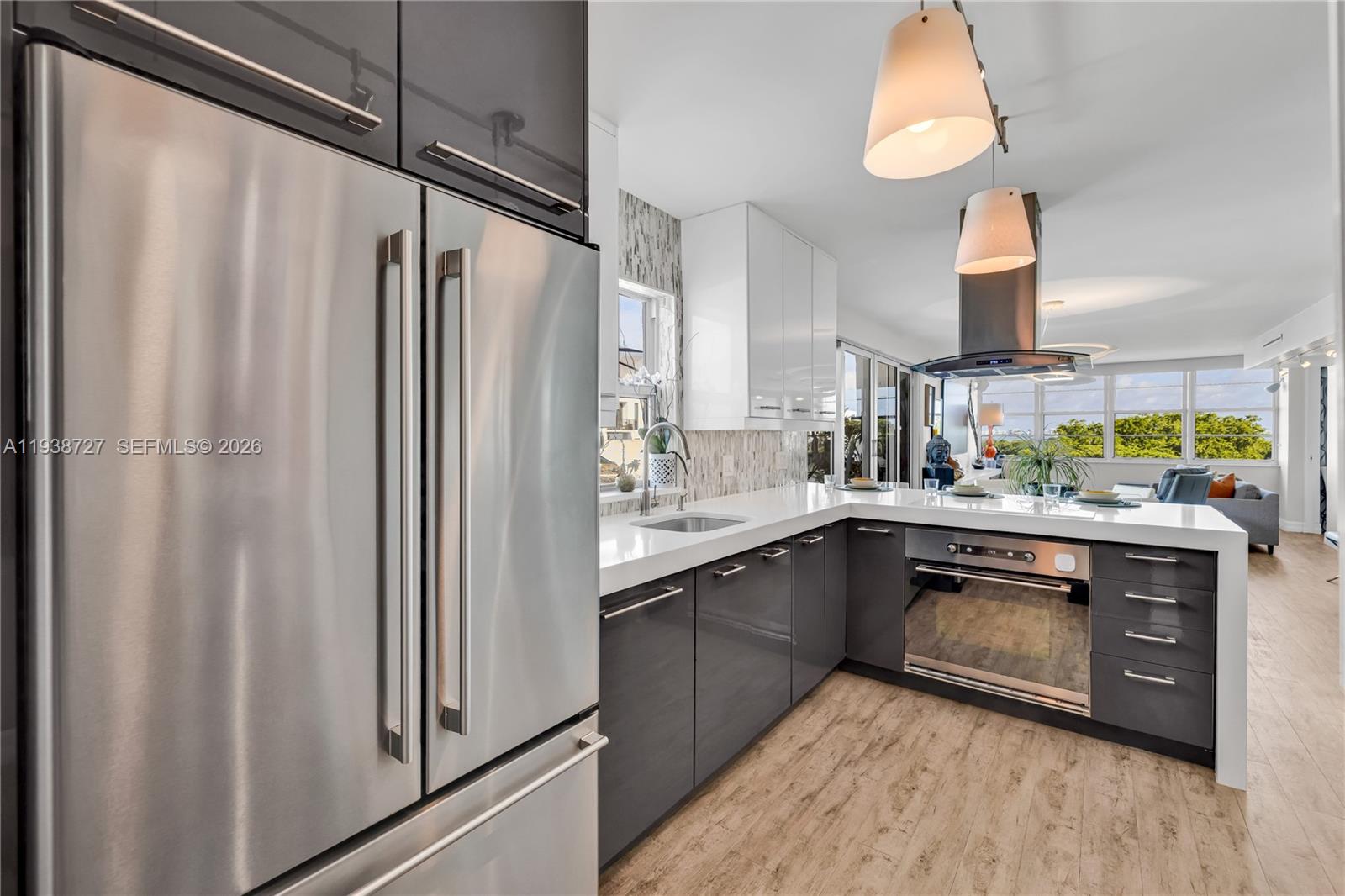 NIRVANA CONDO NO ONE COND - Residential