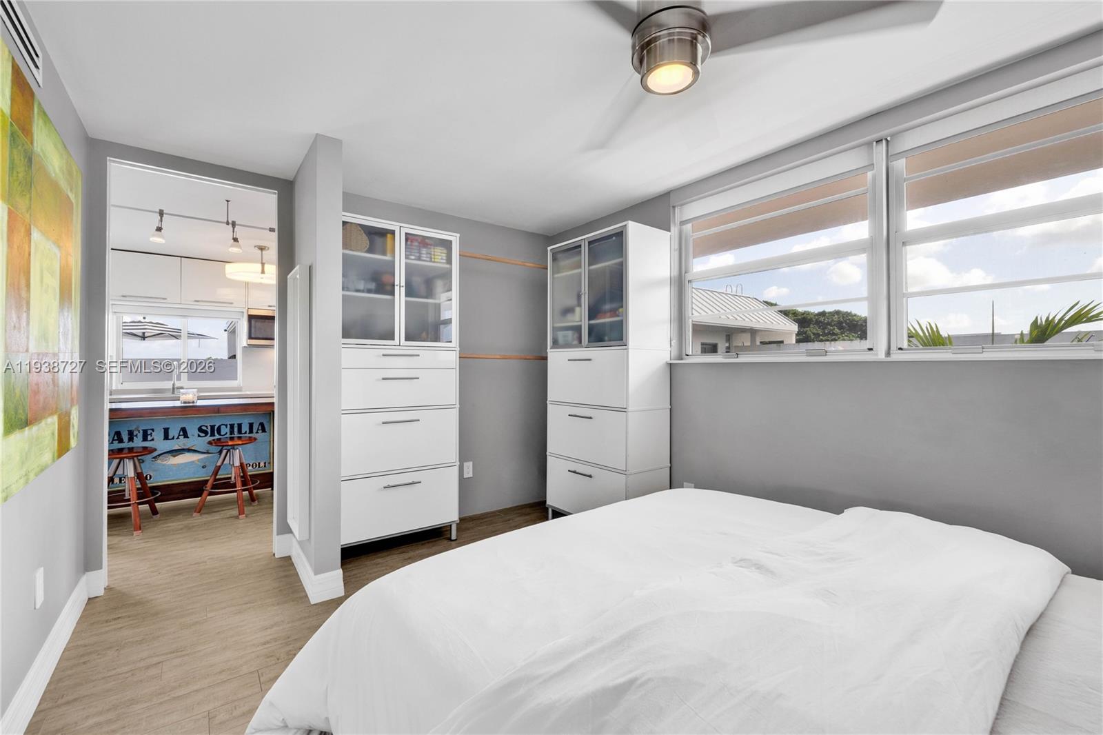 NIRVANA CONDO NO ONE COND - Residential