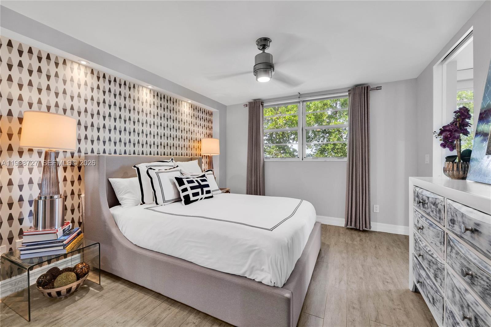 NIRVANA CONDO NO ONE COND - Residential