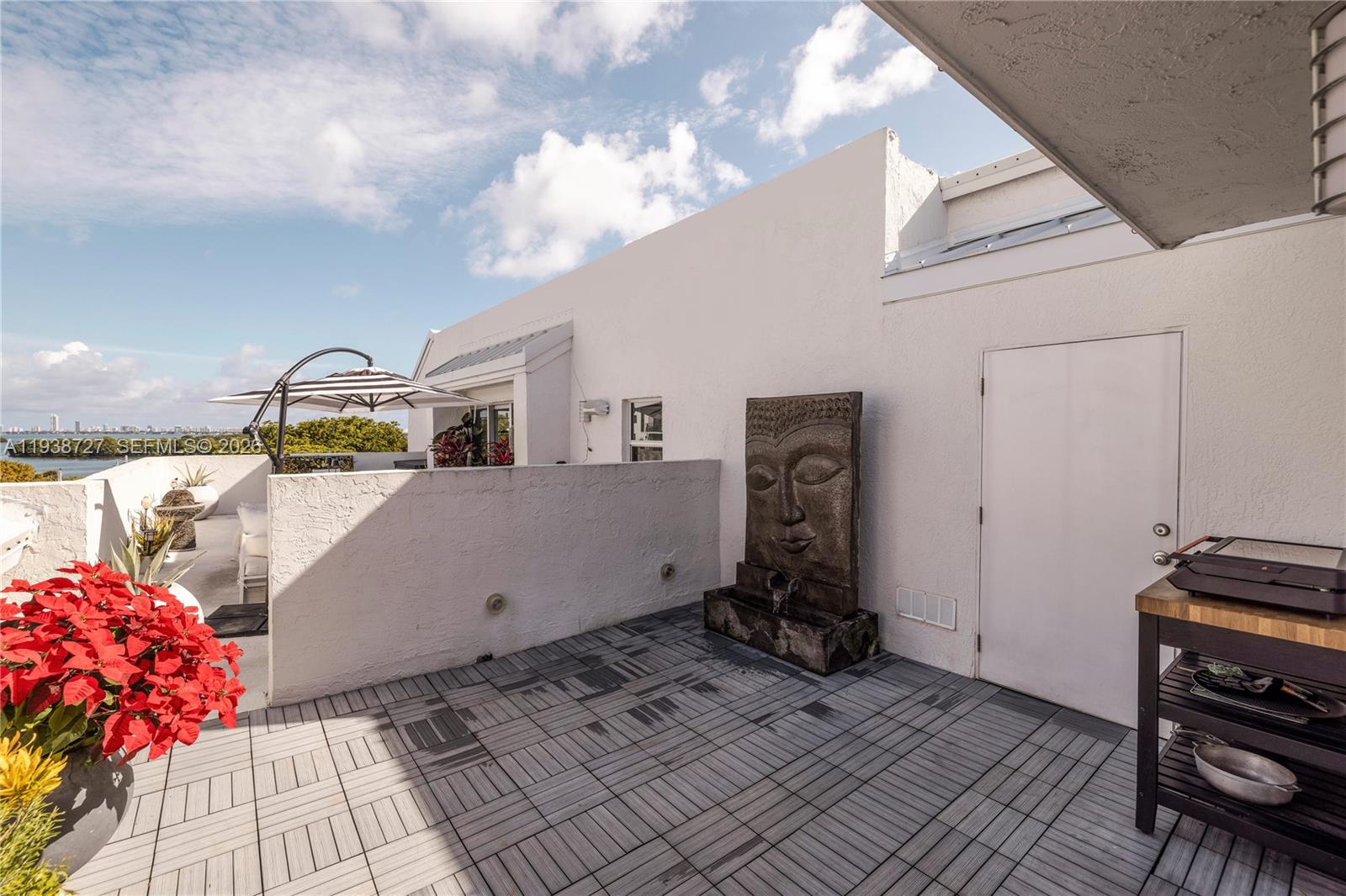 NIRVANA CONDO NO ONE COND - Residential