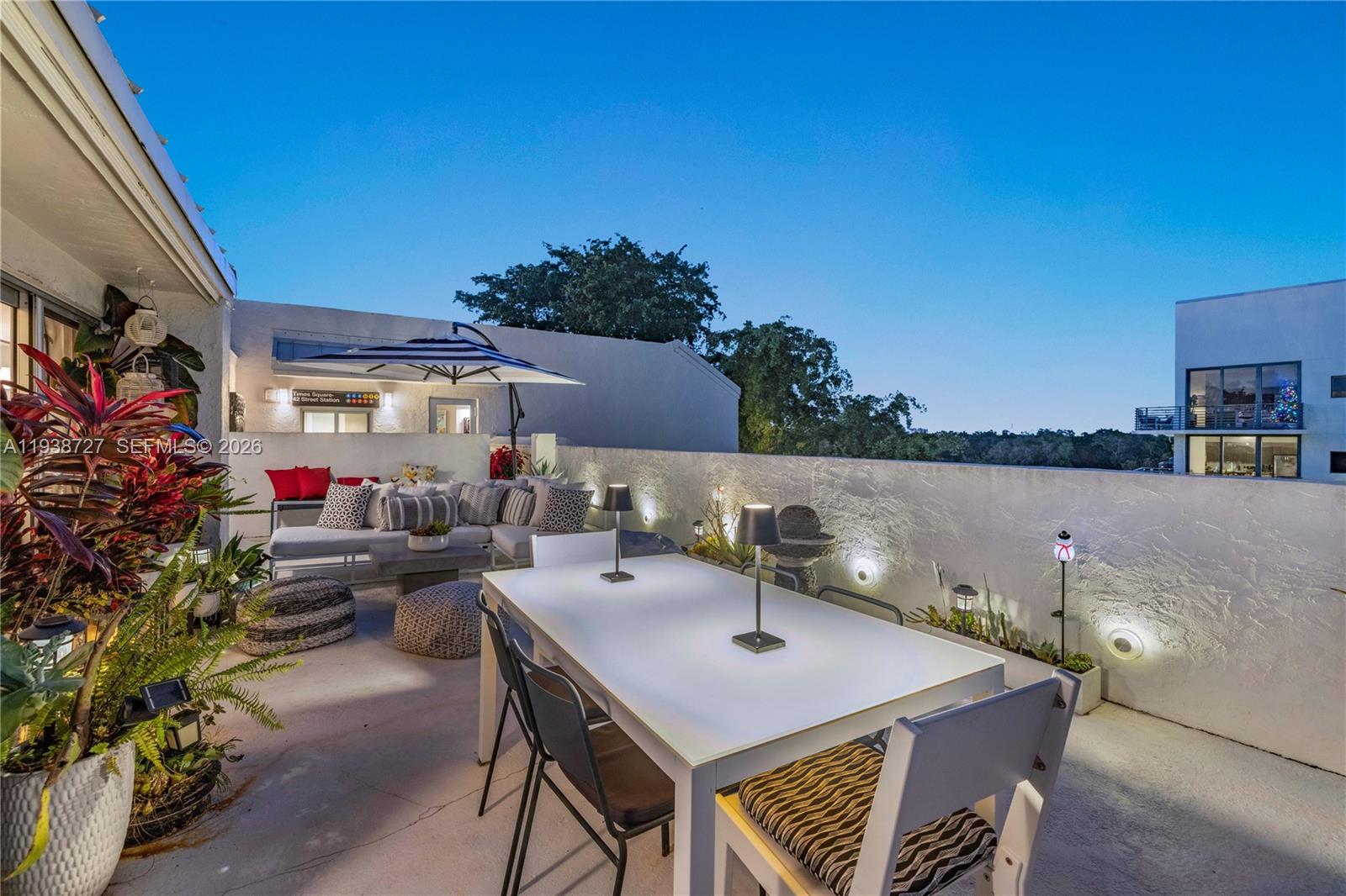 NIRVANA CONDO NO ONE COND - Residential