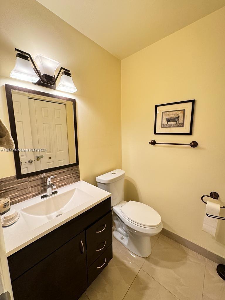 BEVERLY HILLS CONDO NUMBE - Residential