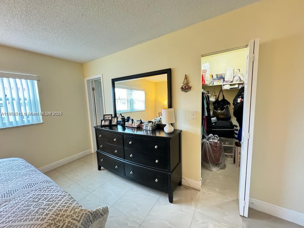 BEVERLY HILLS CONDO NUMBE - Residential