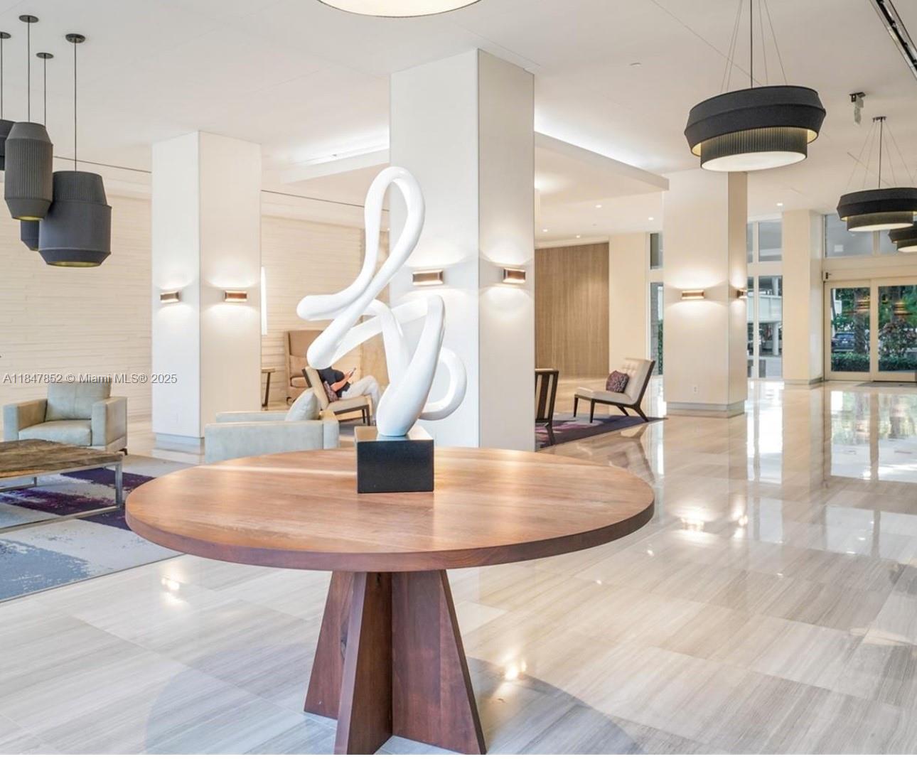 100 Bayview Dr 429