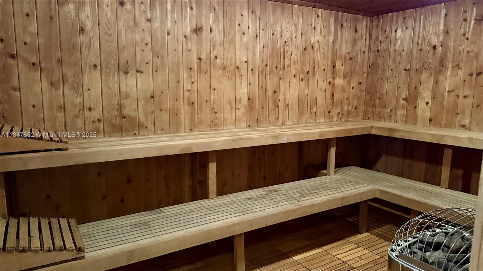 ARLEN HOUSE EAST CONDO - Residential