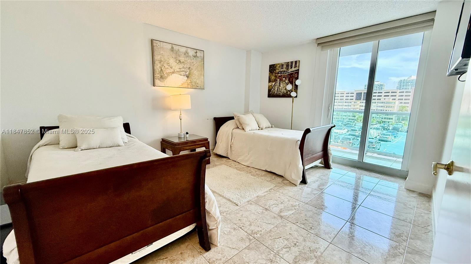 ARLEN HOUSE EAST CONDO - Residential