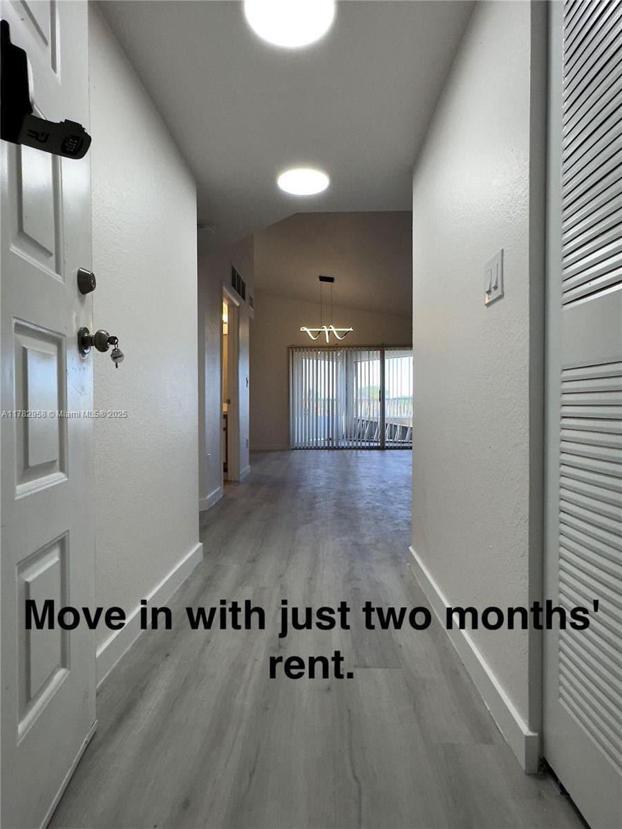 2880 N Oakland Forest Dr 311, Oakland Park, Miami-Dade County, Florida - 2 Bedrooms  
2 Bathrooms - 