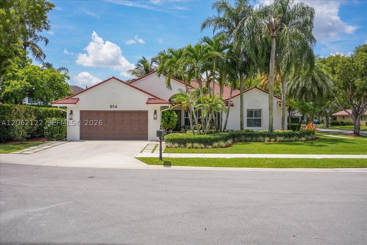 894 Spoonbill Cir