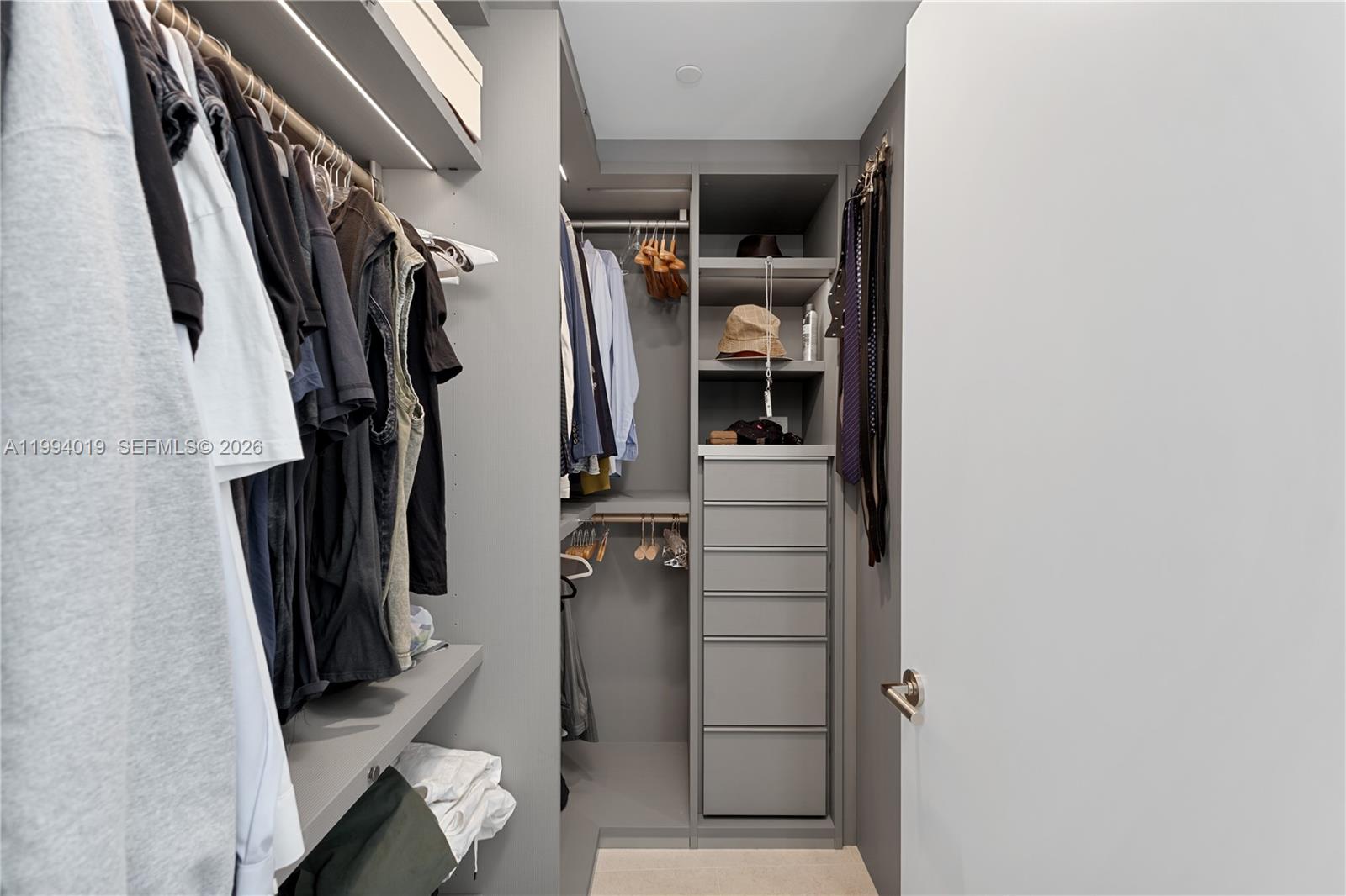 SERENO RESIDENCES CONDO - Residential