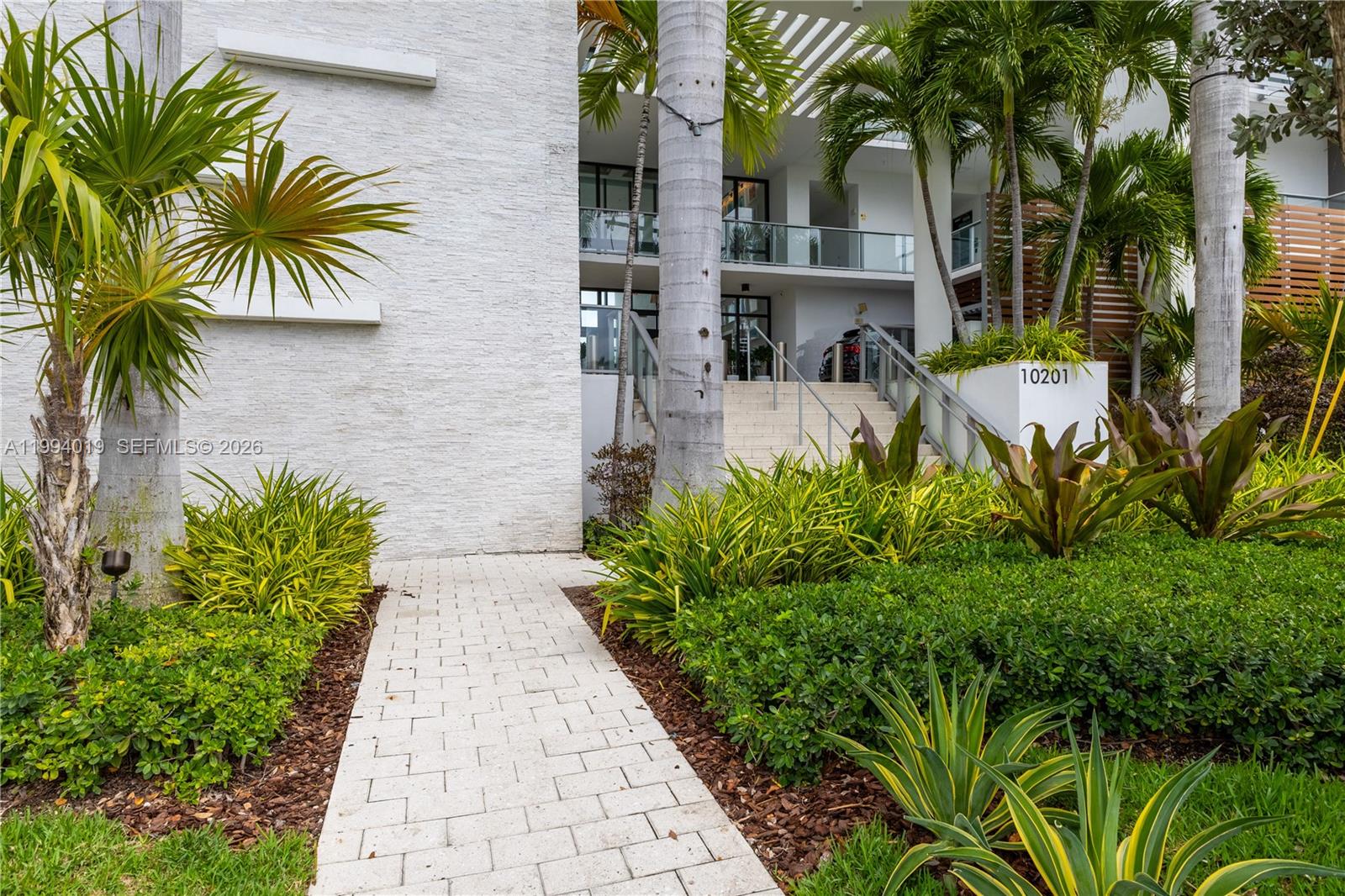 SERENO RESIDENCES CONDO - Residential