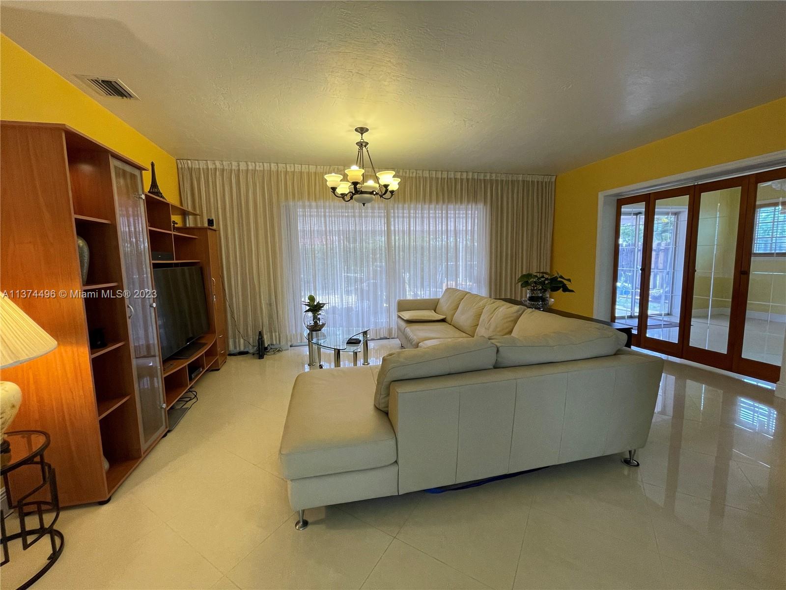 DARLINGTON MANOR - Residential