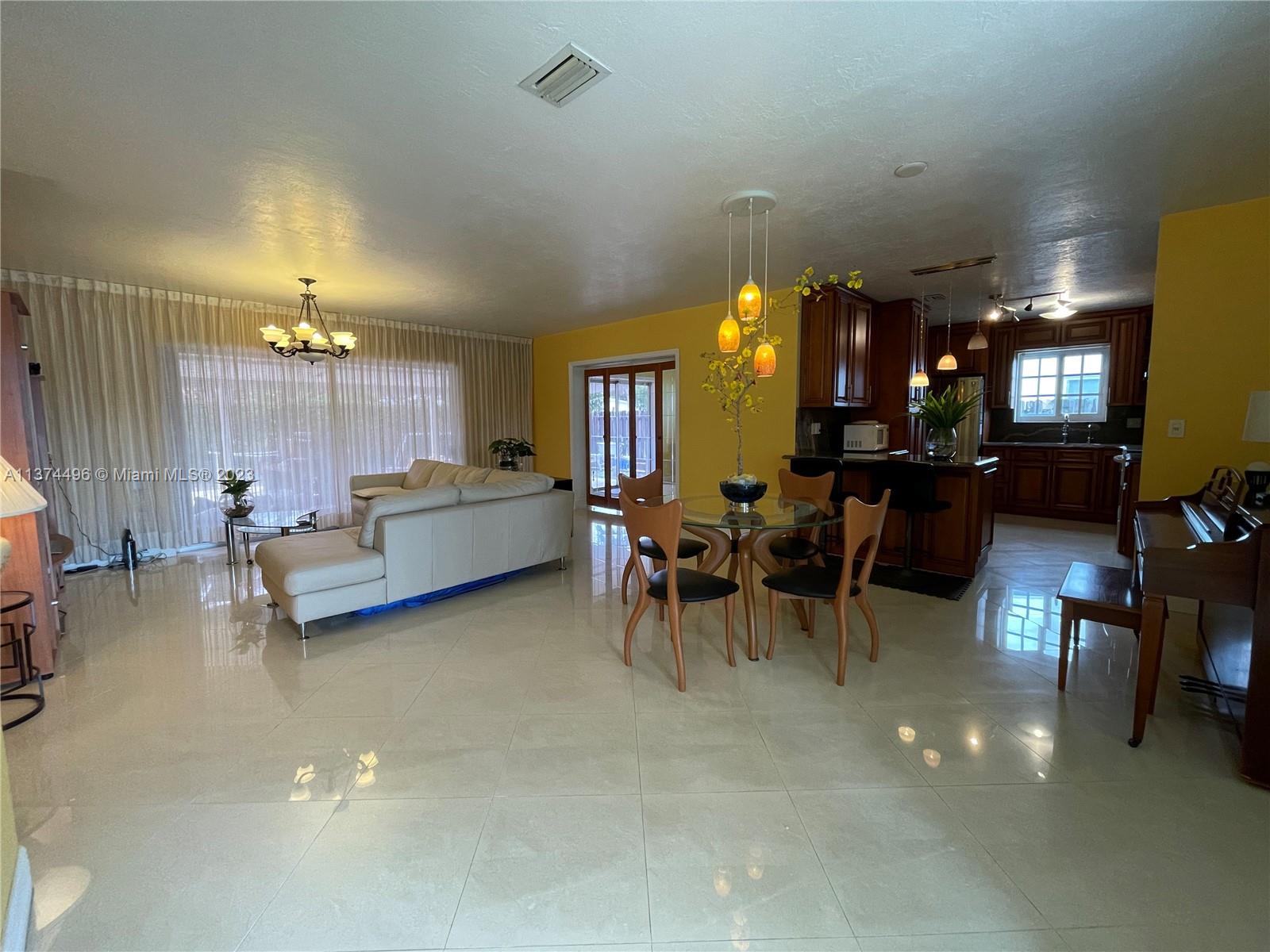 DARLINGTON MANOR - Residential