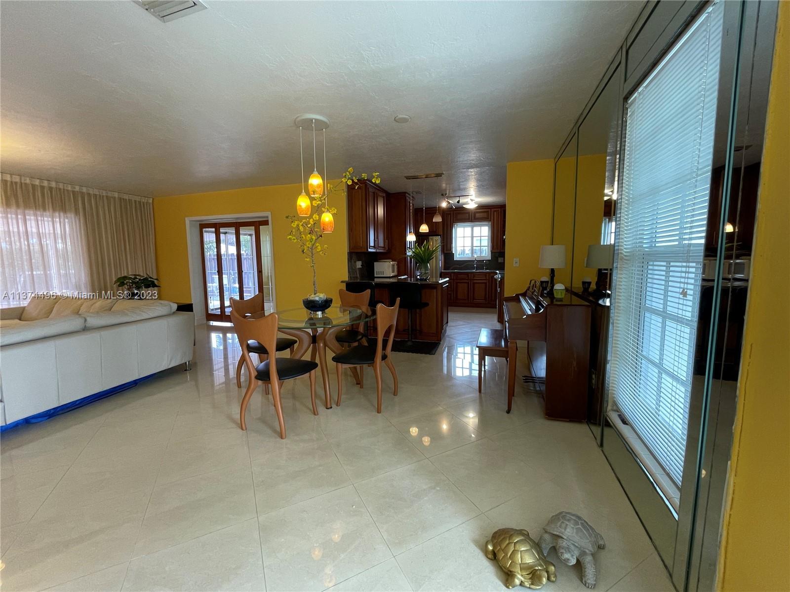 DARLINGTON MANOR - Residential