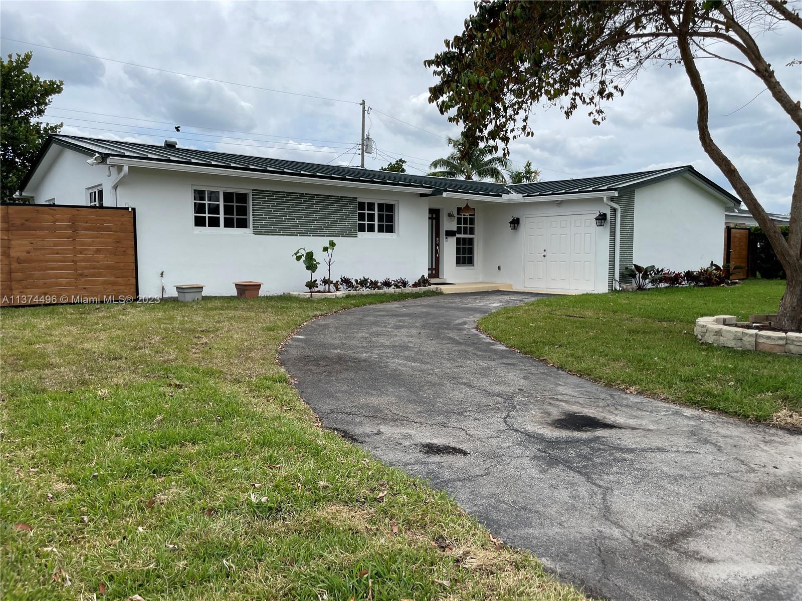 DARLINGTON MANOR - Residential