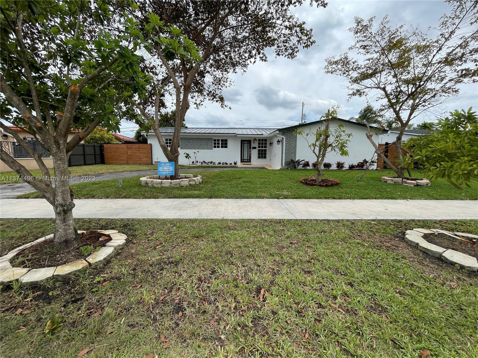 DARLINGTON MANOR - Residential