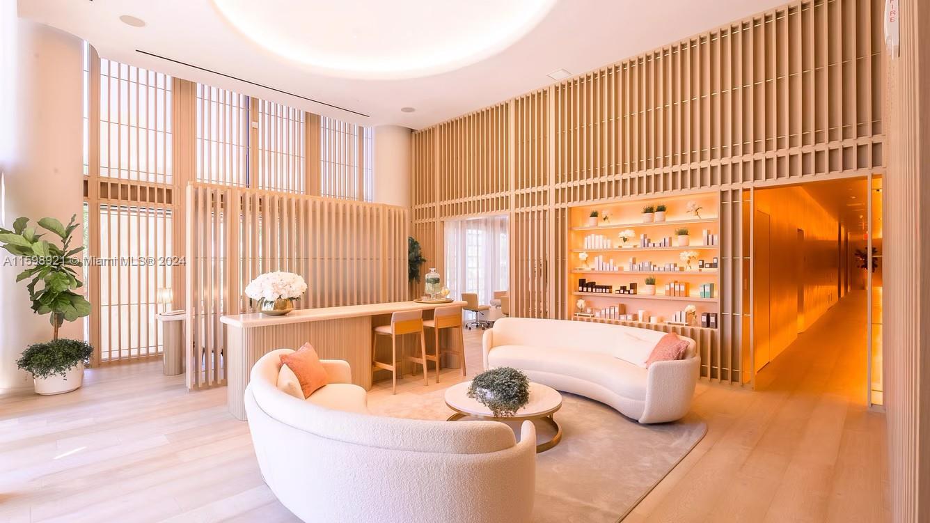 2201 COLLINS AVE CONDO - Residential