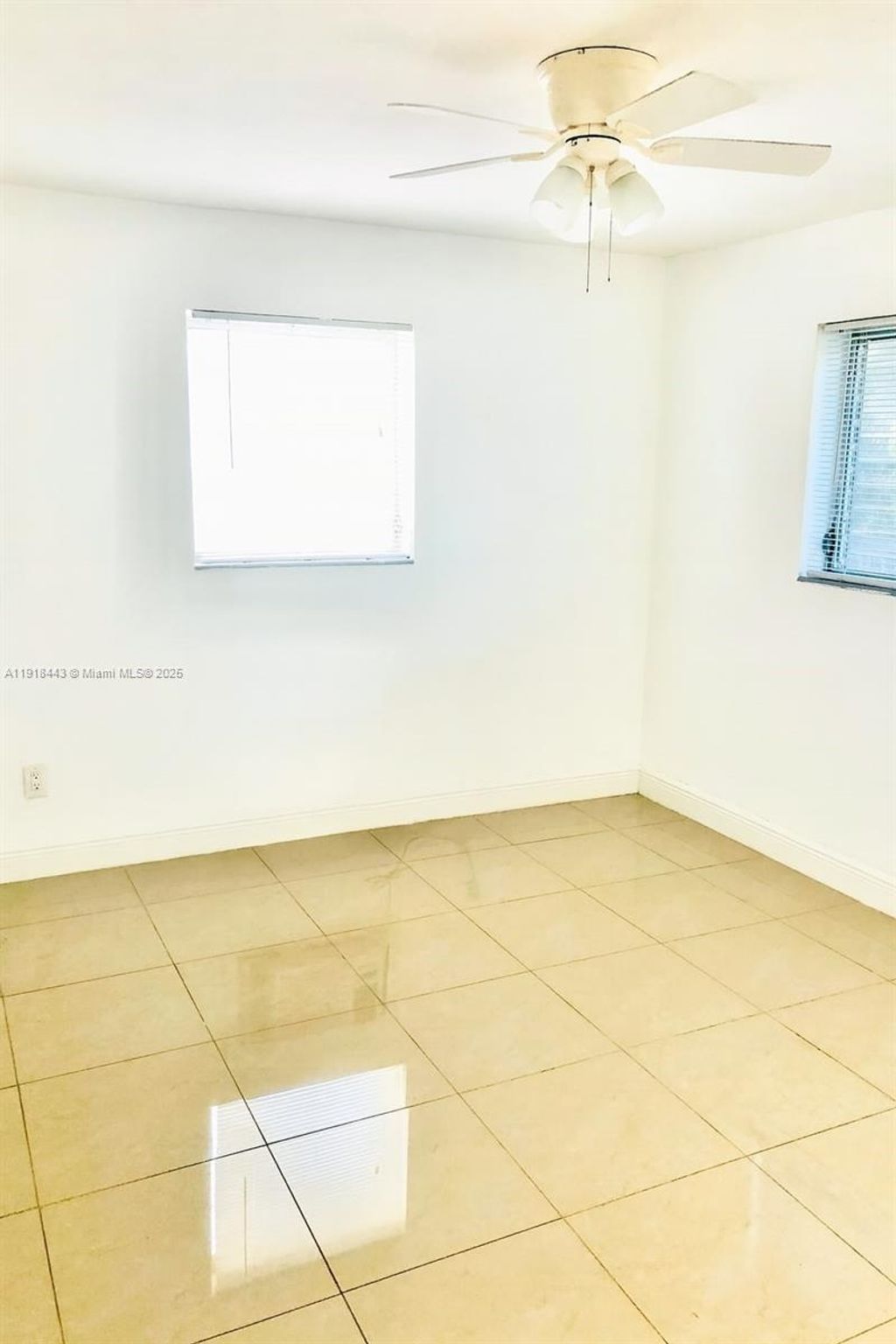 Photo of 1025 SE 15th St #9D, Fort Lauderdale, FL 33316 (MLS # A11918443)