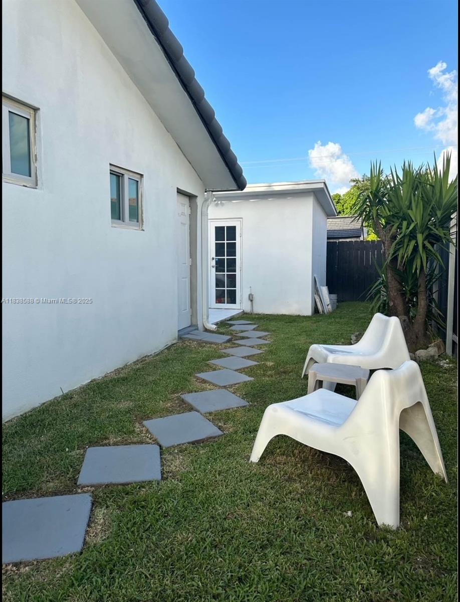 5203 SW 102nd Ct rear