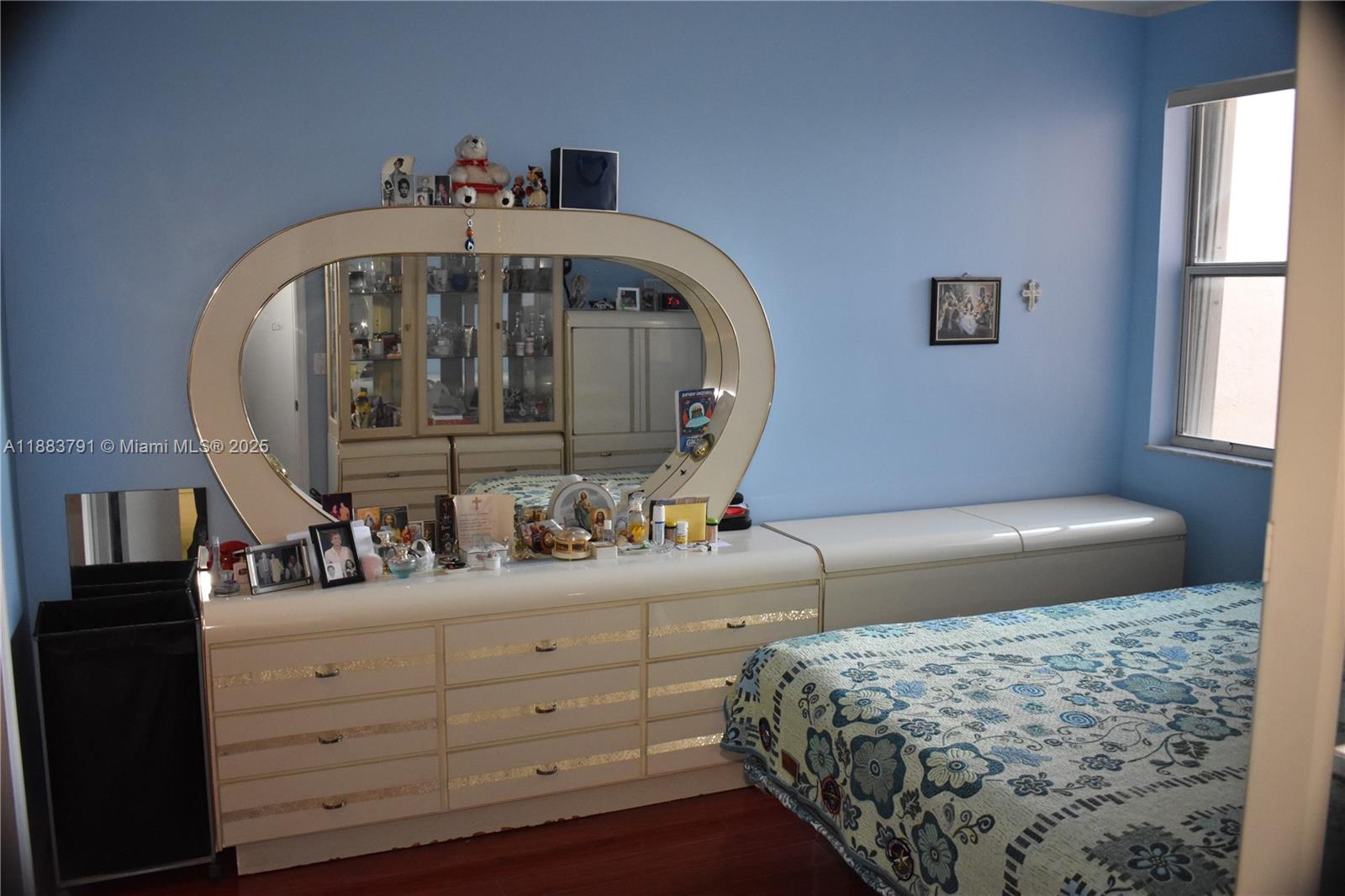 THE COURTS AT DORAL ISLES - Residential