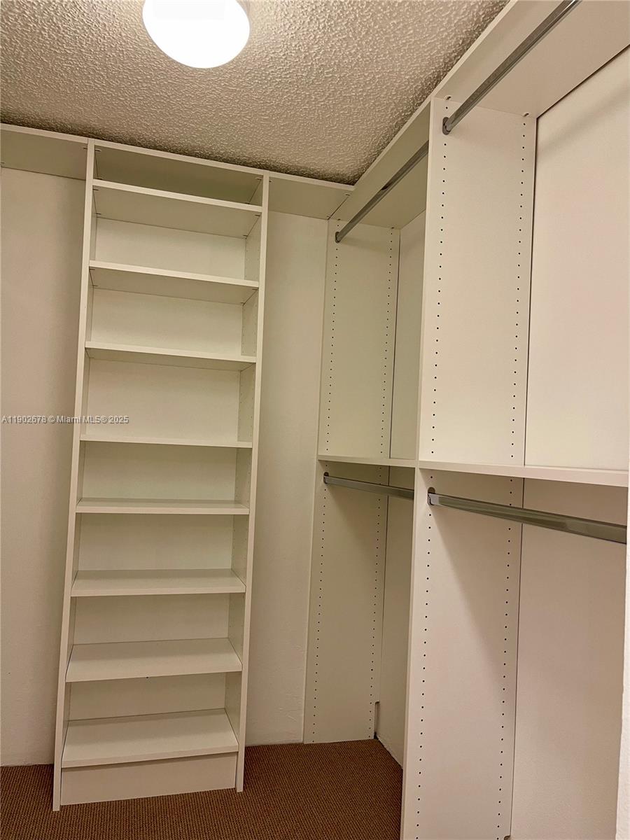 BUILDING SIX OF RACQUET C - Residential Lease