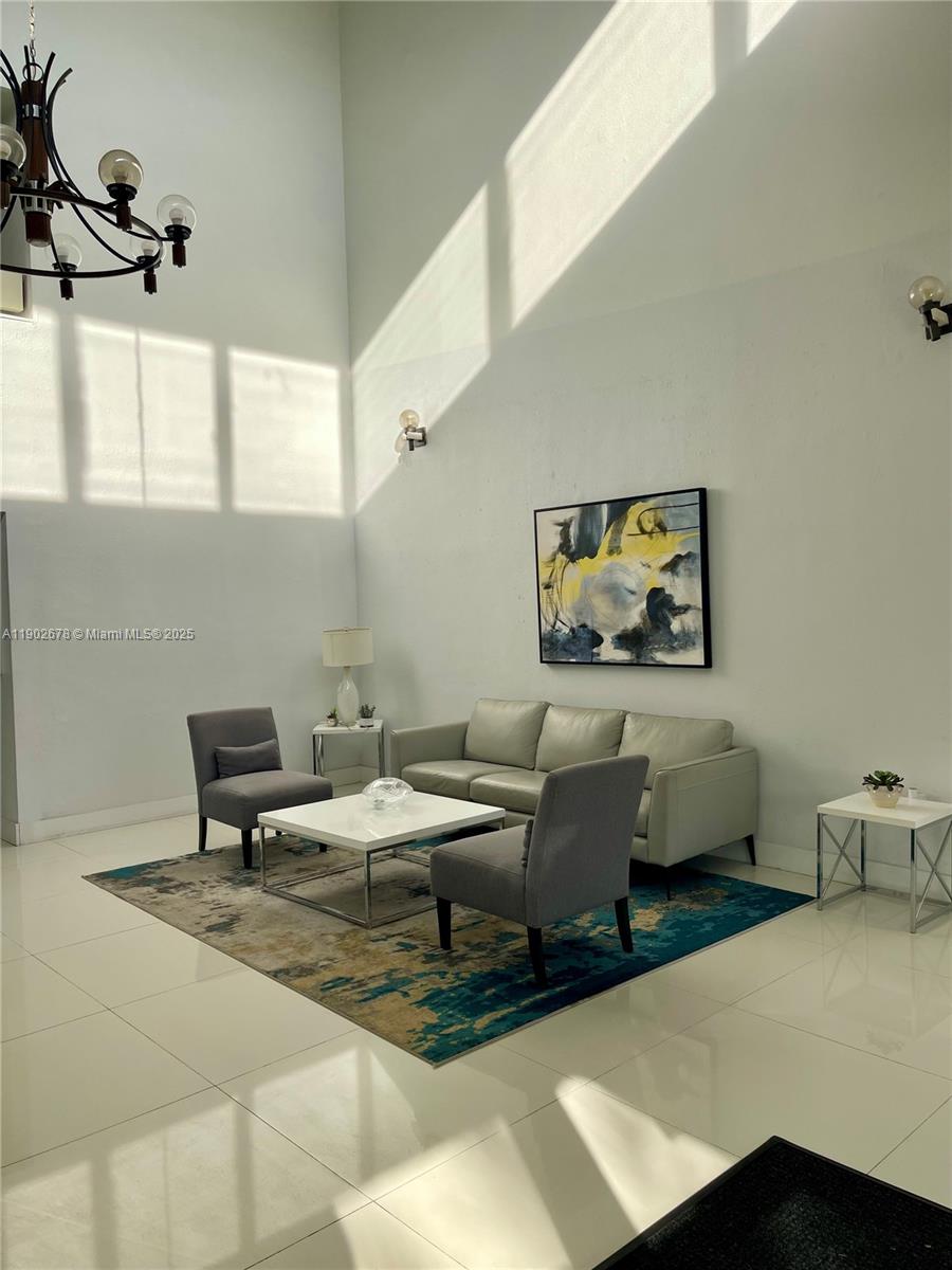 BUILDING SIX OF RACQUET C - Residential Lease