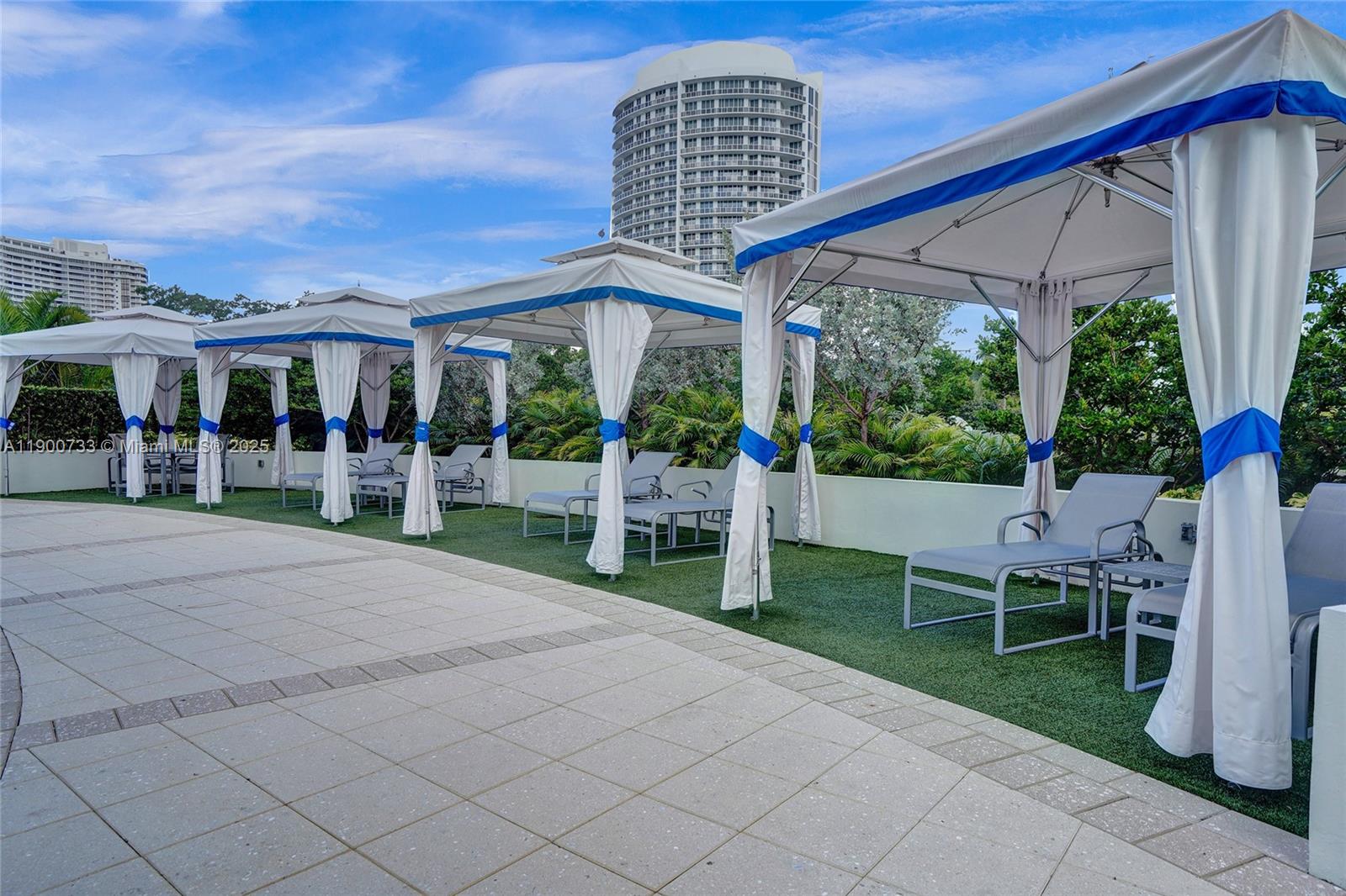 3000 ISL BLVD WILLIAMS IS - Residential