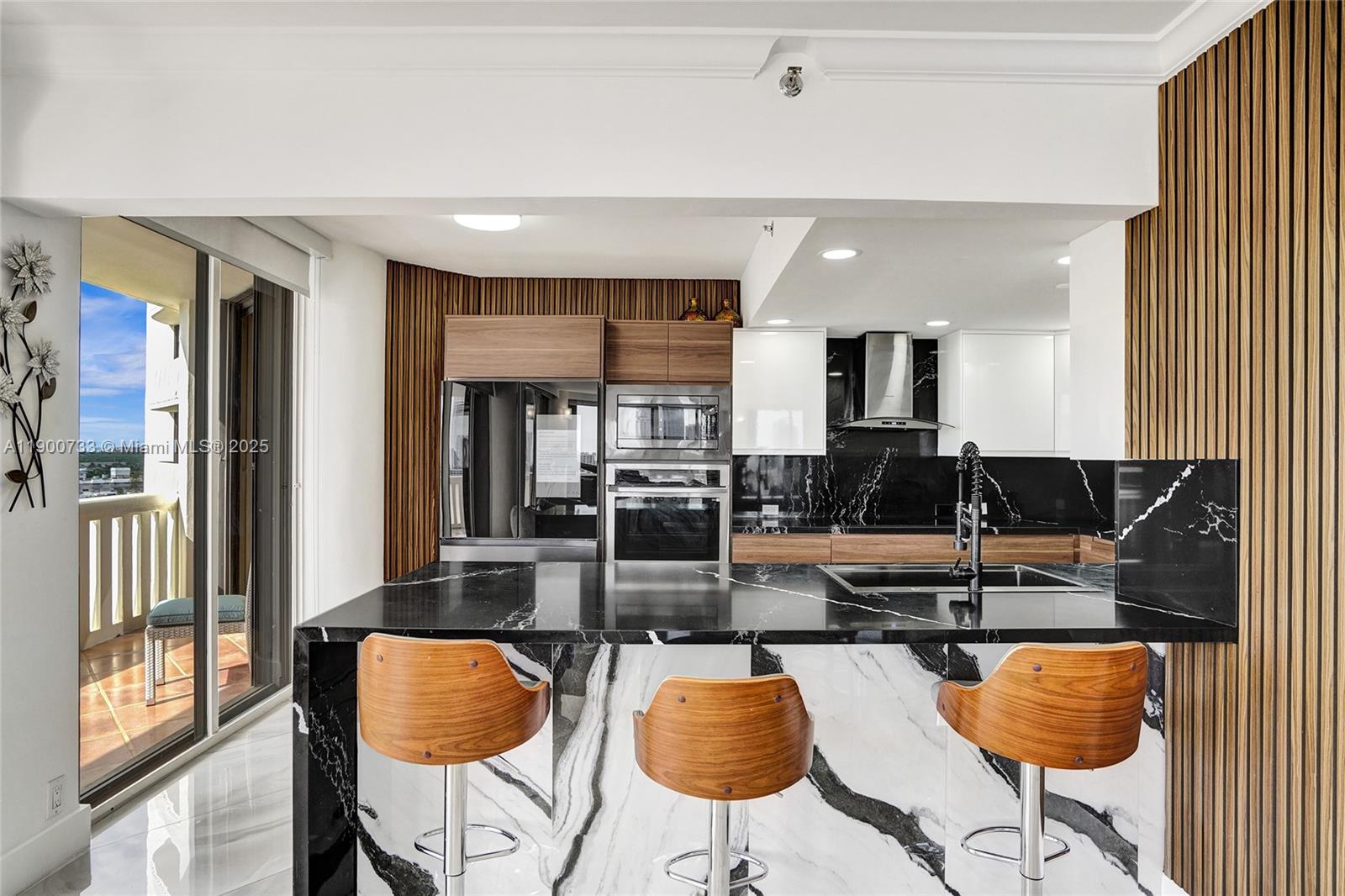 3000 ISL BLVD WILLIAMS IS - Residential