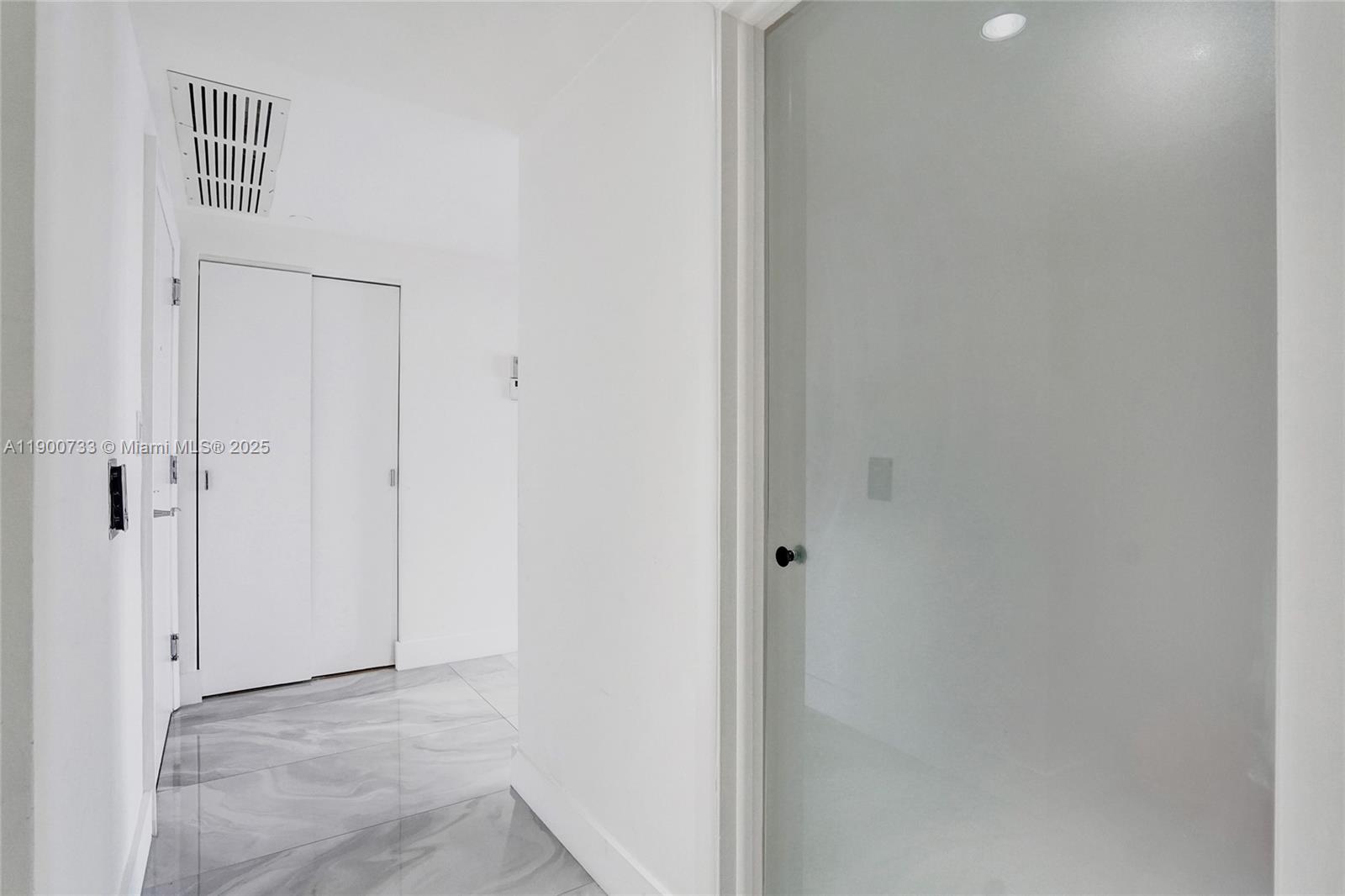 3000 ISL BLVD WILLIAMS IS - Residential